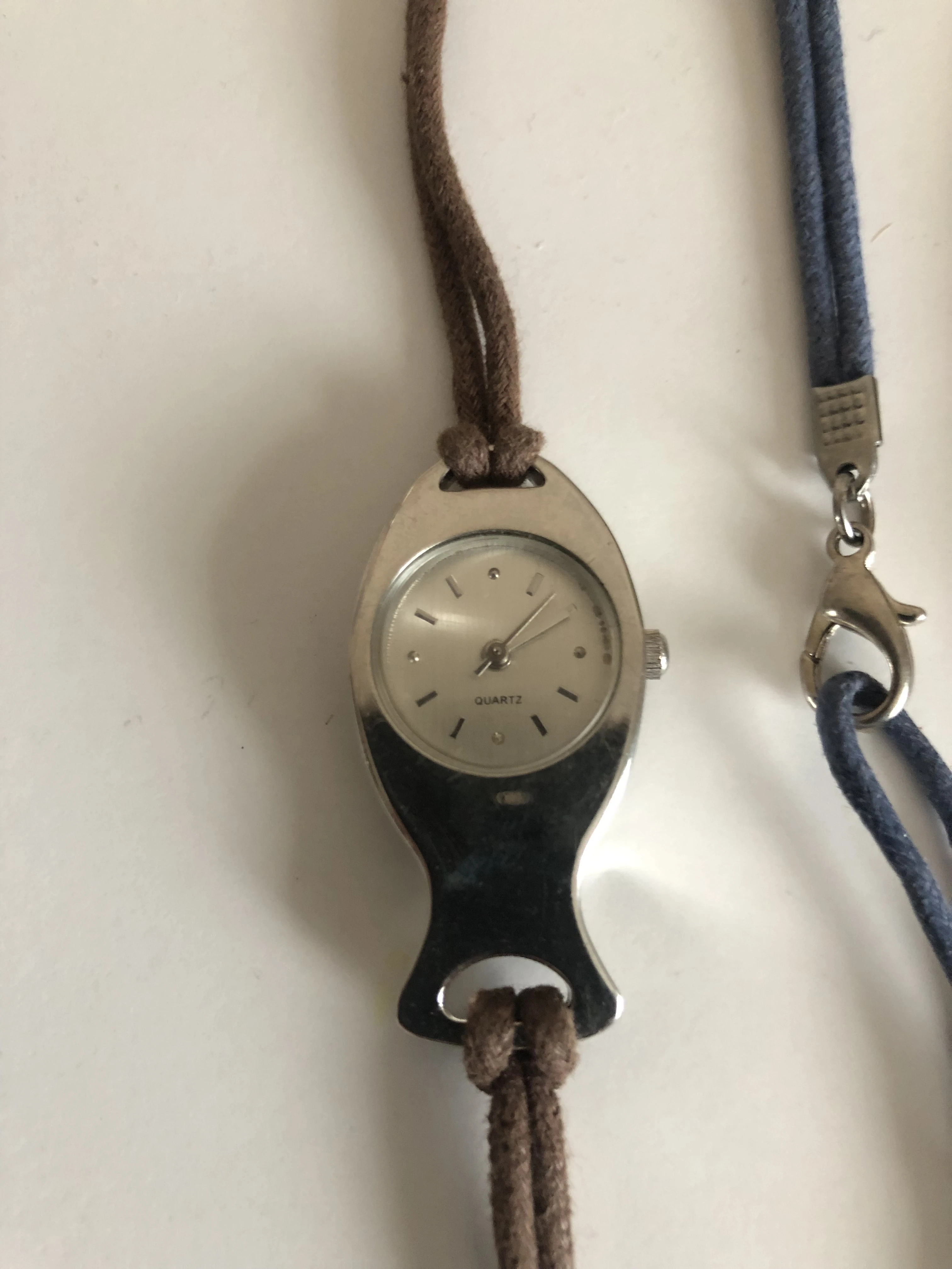 Design Damenarmbanduhr 