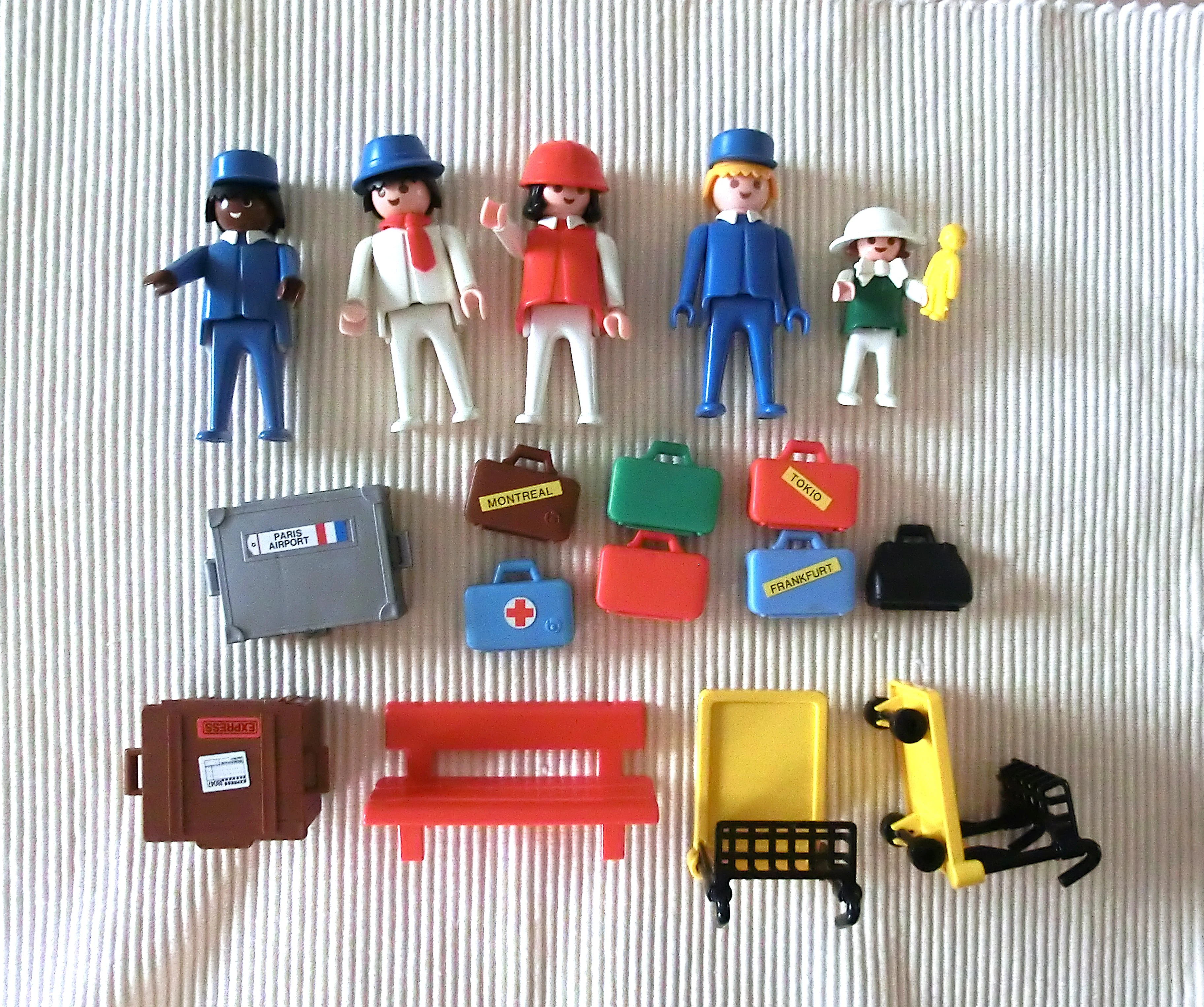 Figuren Koffer Kleinteile