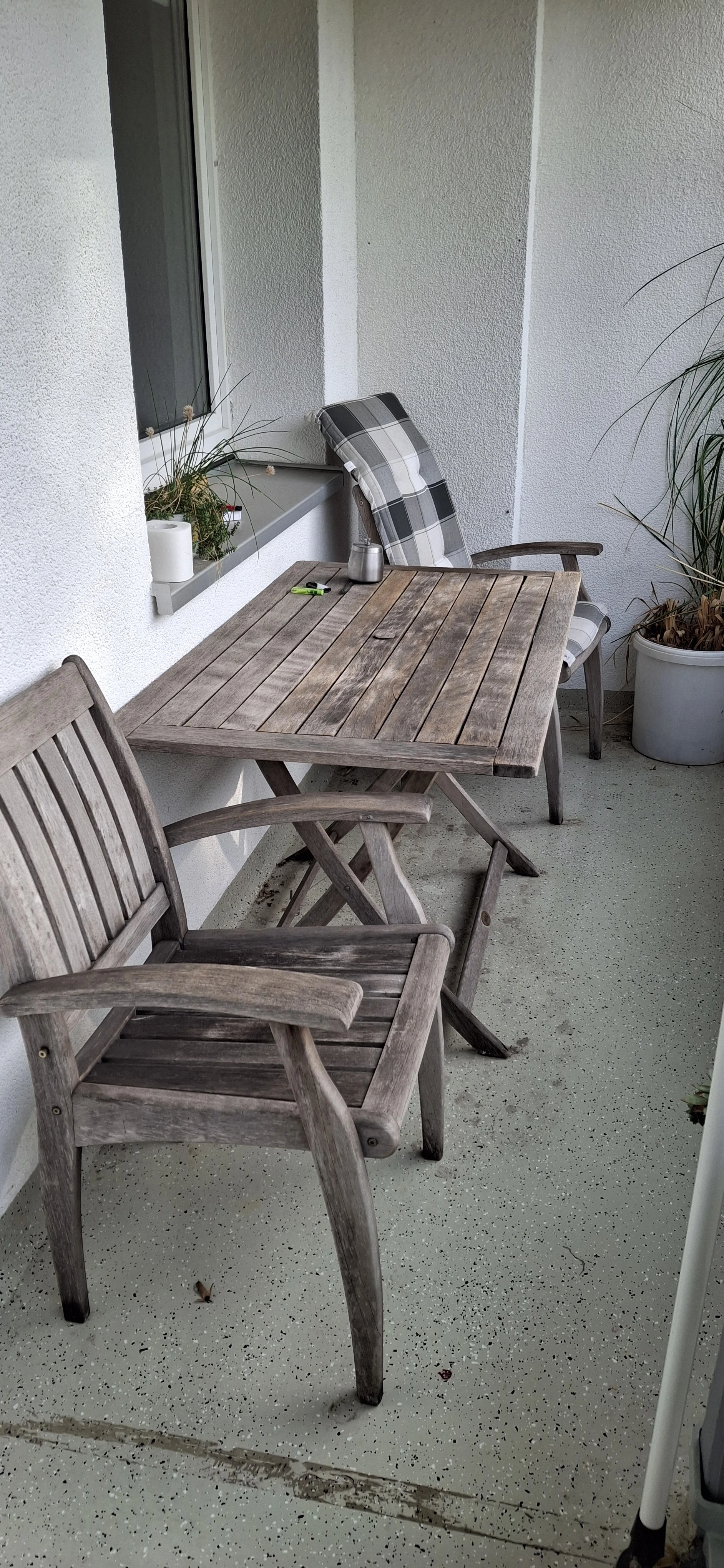 Teakholztisch + -stühle