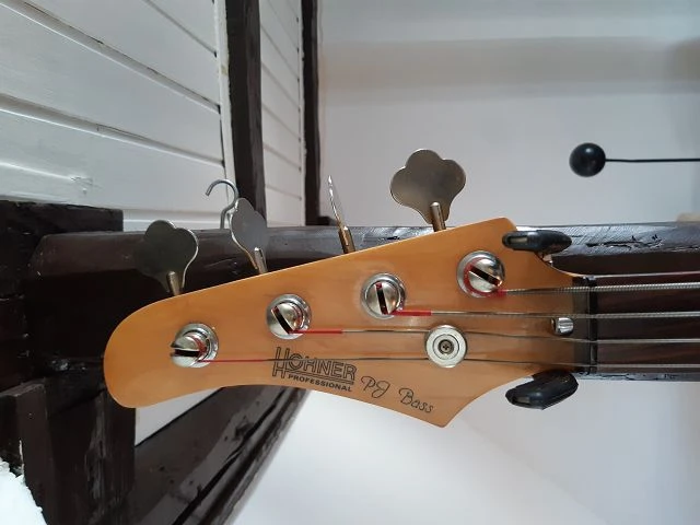 Hohner PJ Bass - Lefthand - 02