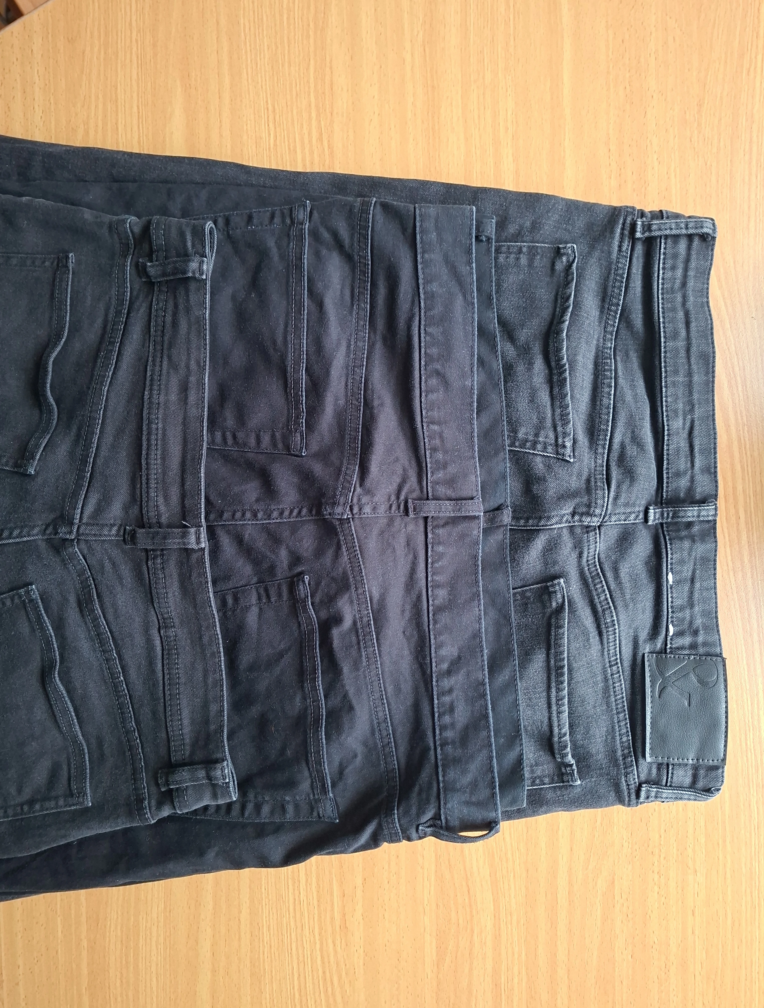 schwarze Jeans Gr. 32/32