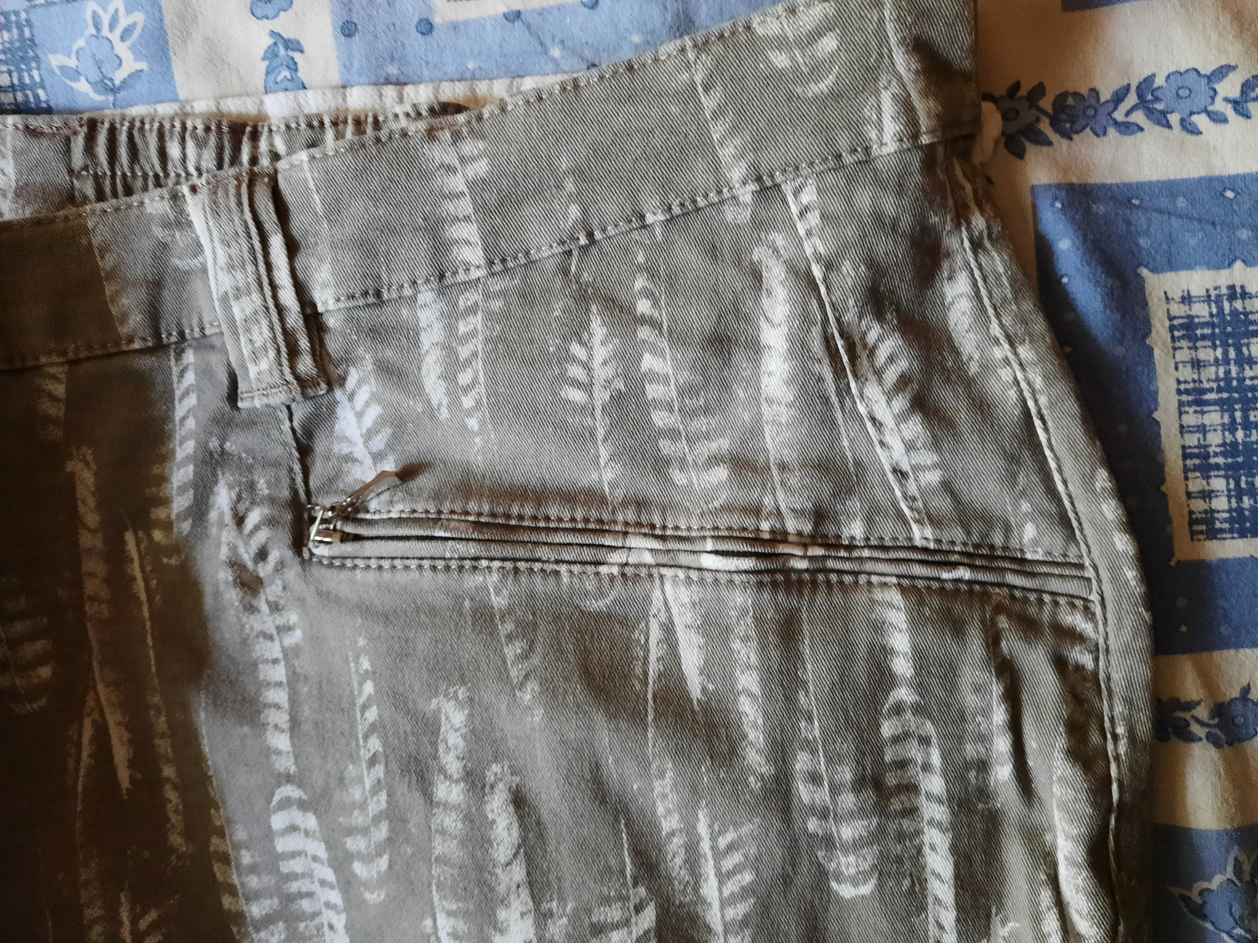 Beitseitige Reißverschlußtasche