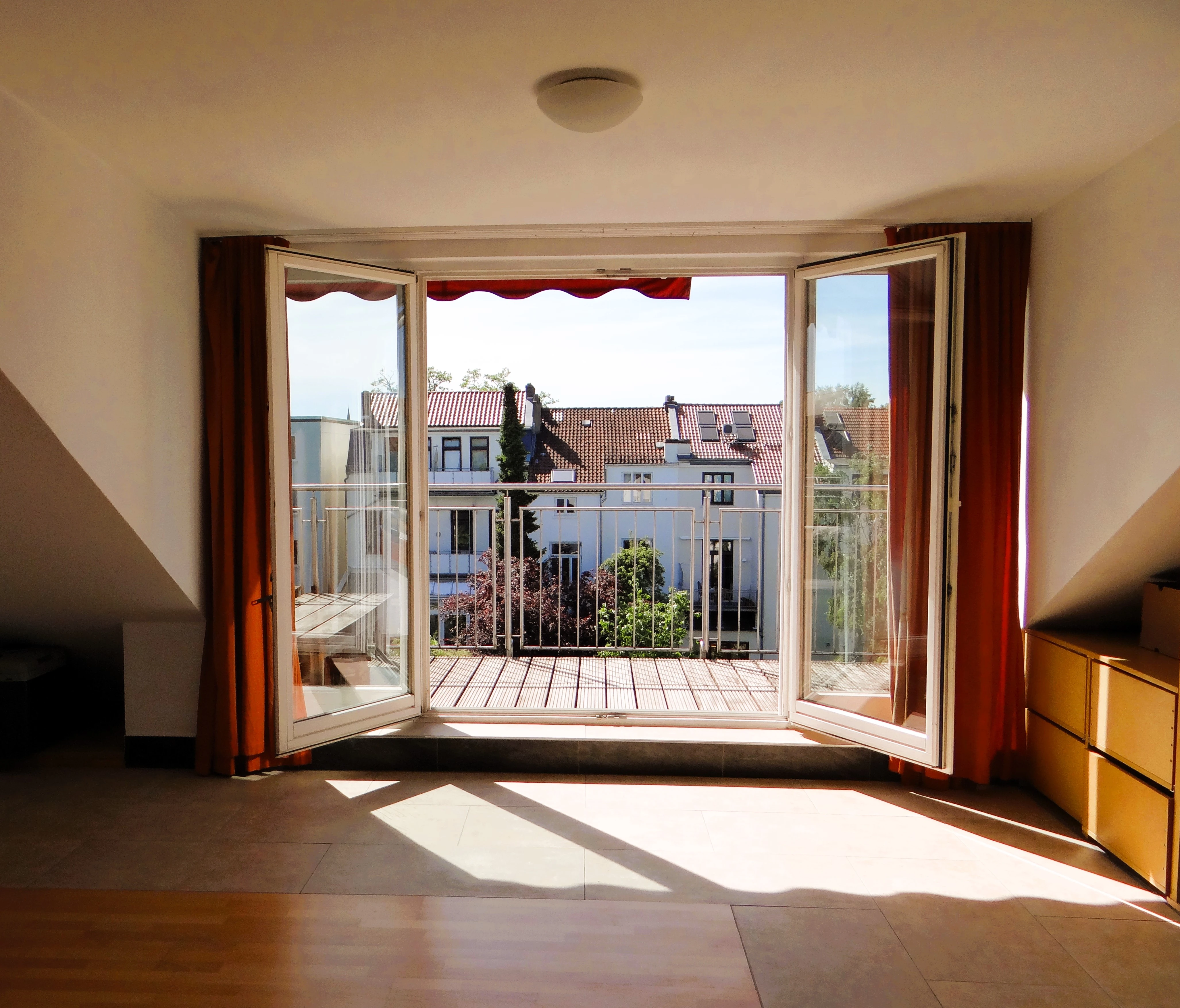 DG - Blick auf Dachterrasse
