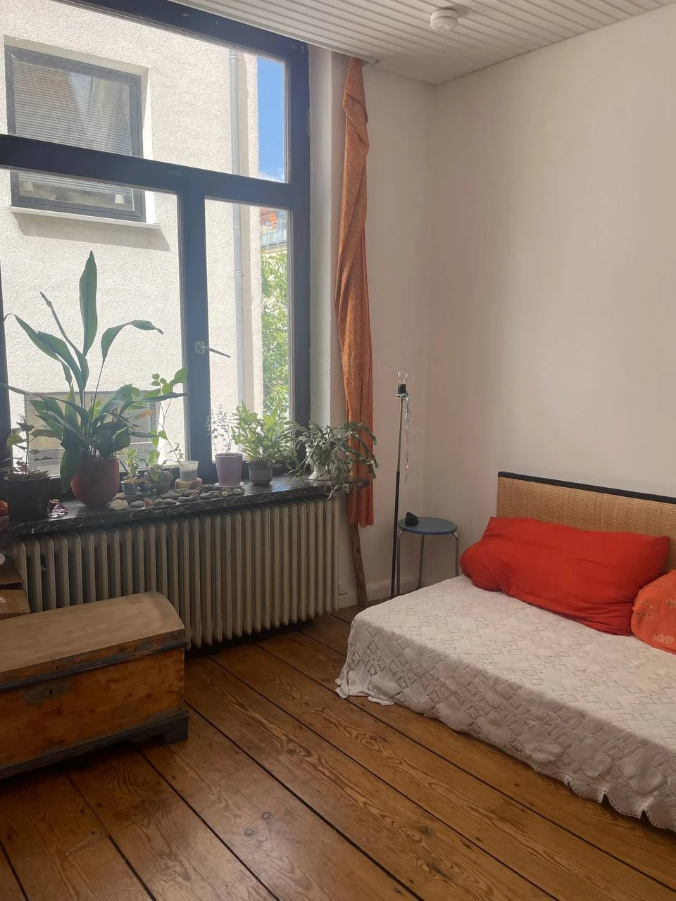 Größeres Zimmer 