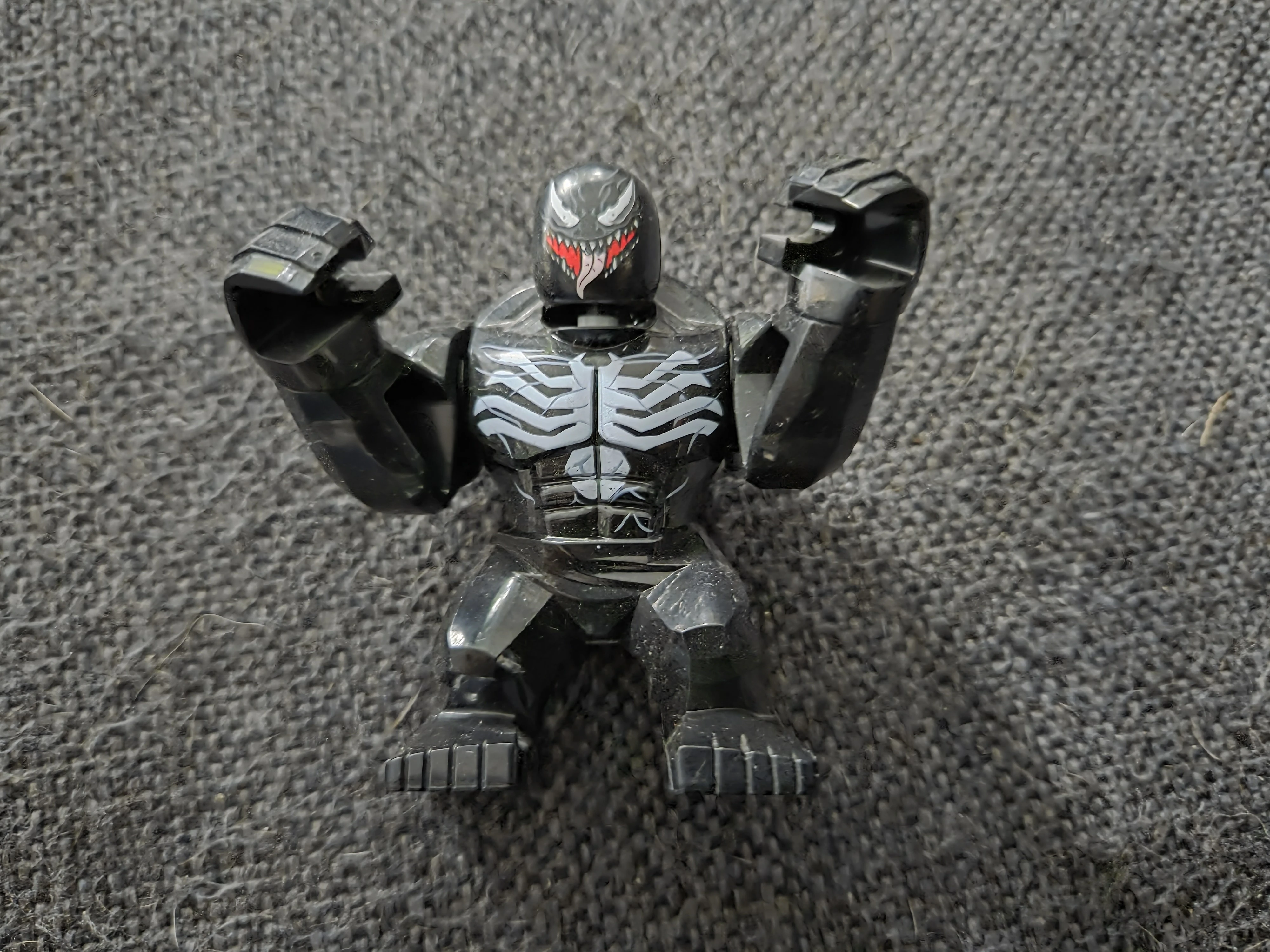 Venom groß