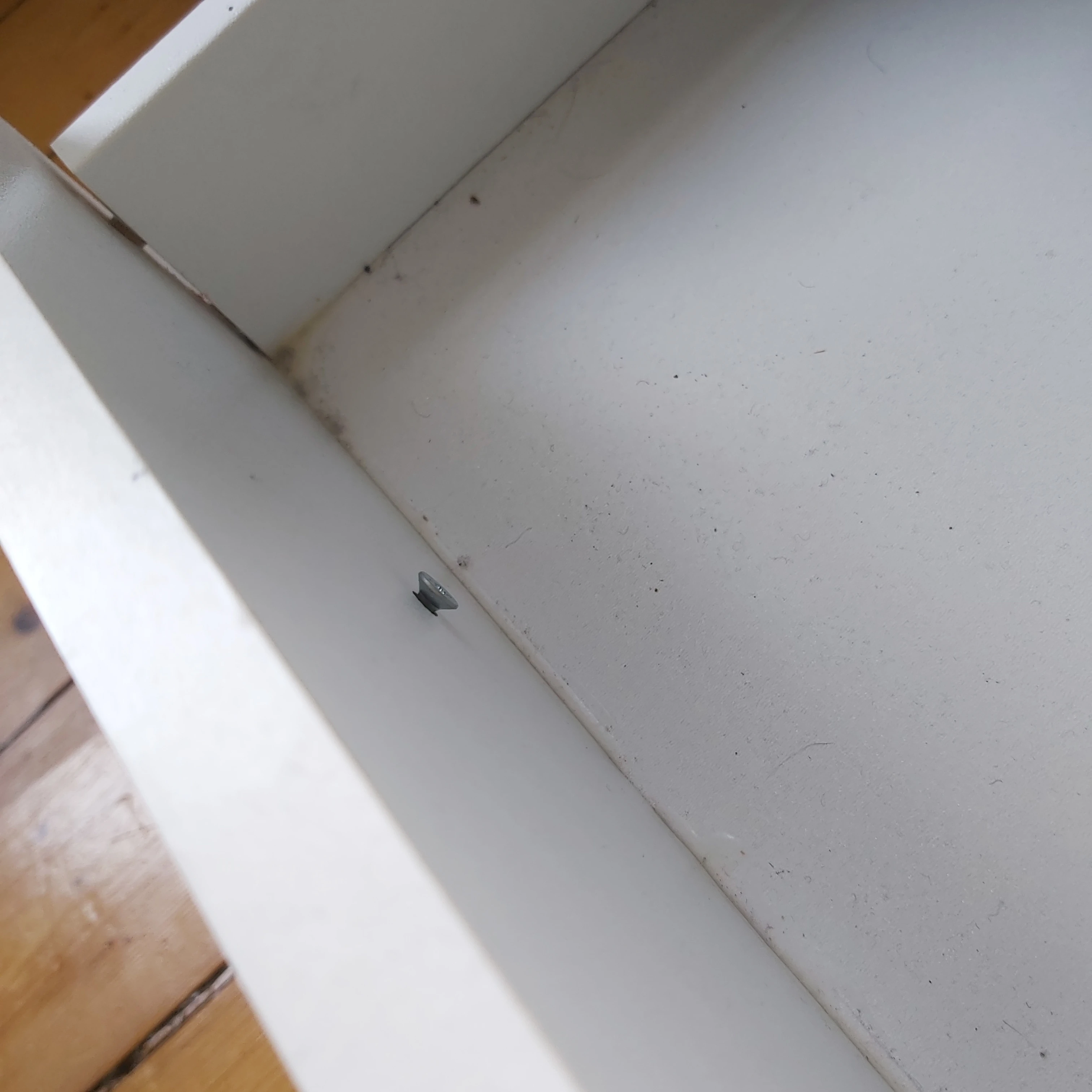 Schraube wird immer wieder locker 