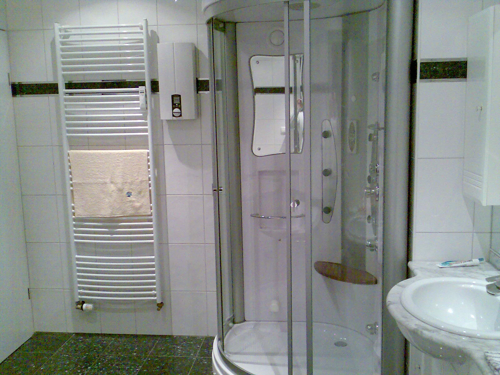 Dampfdusche 3.OG