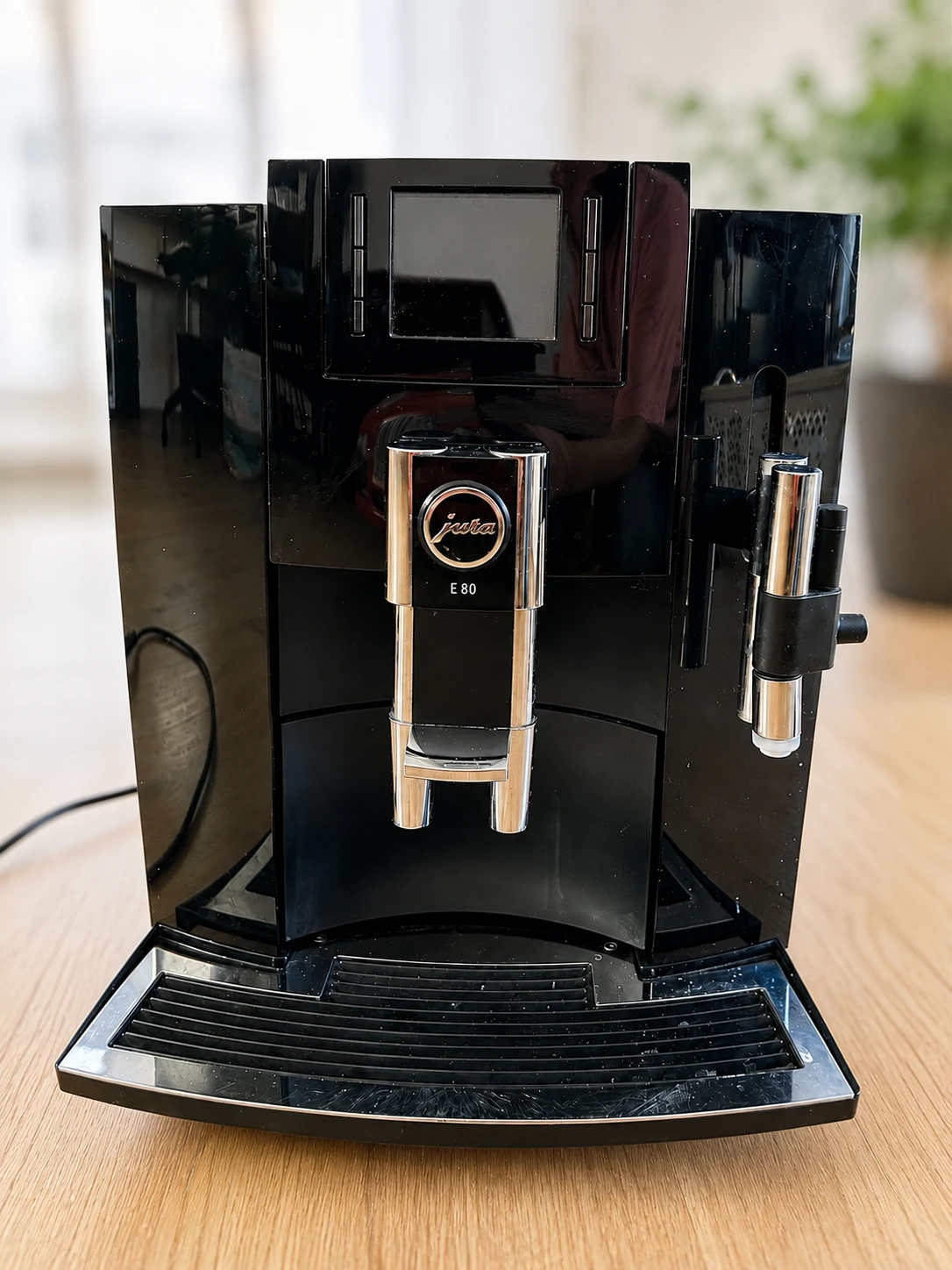 Jura E80 Kaffeevollautomat