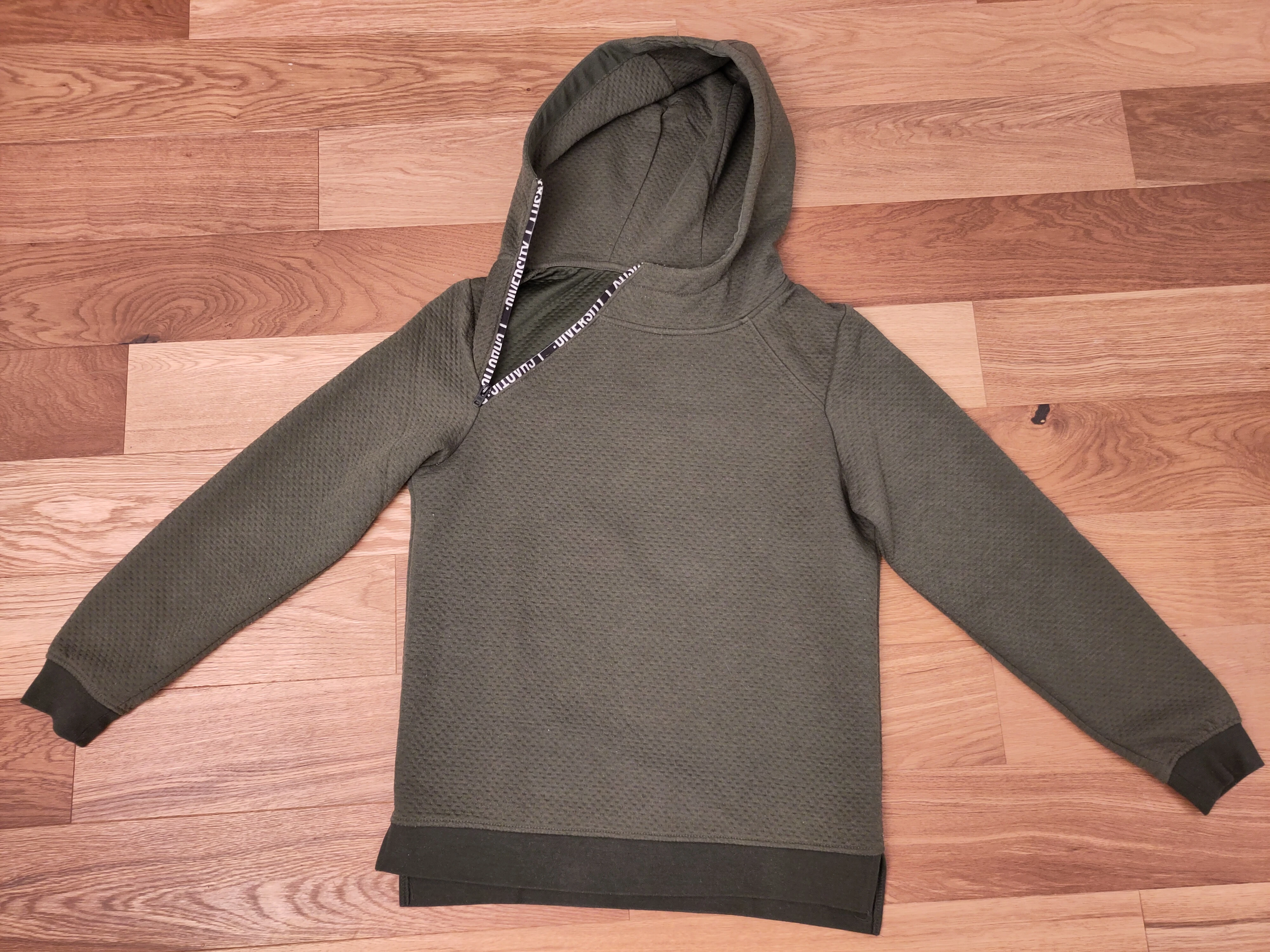 Pullover von vorne 