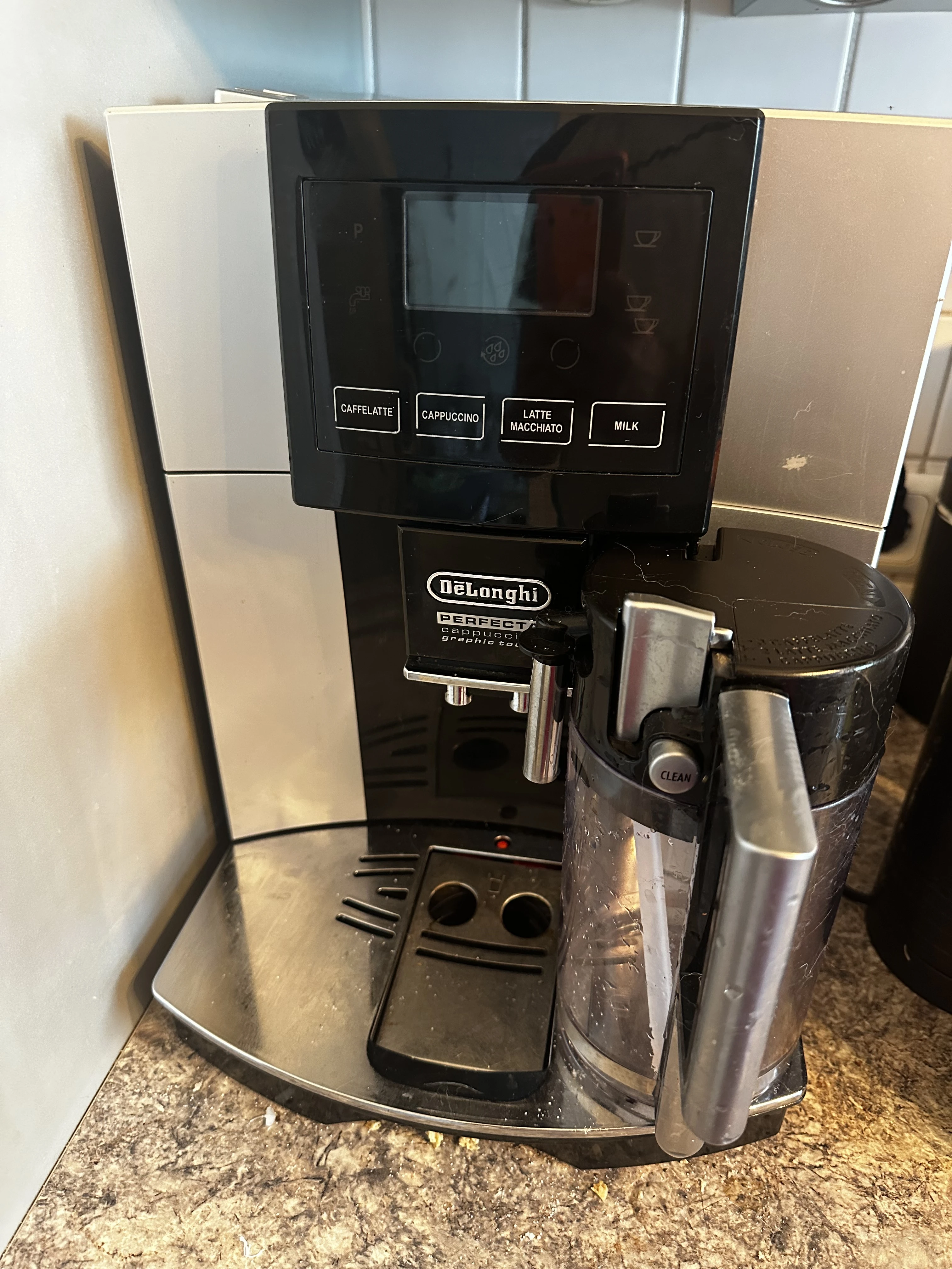 Kaffeevollautomat Delonghi Perfecto