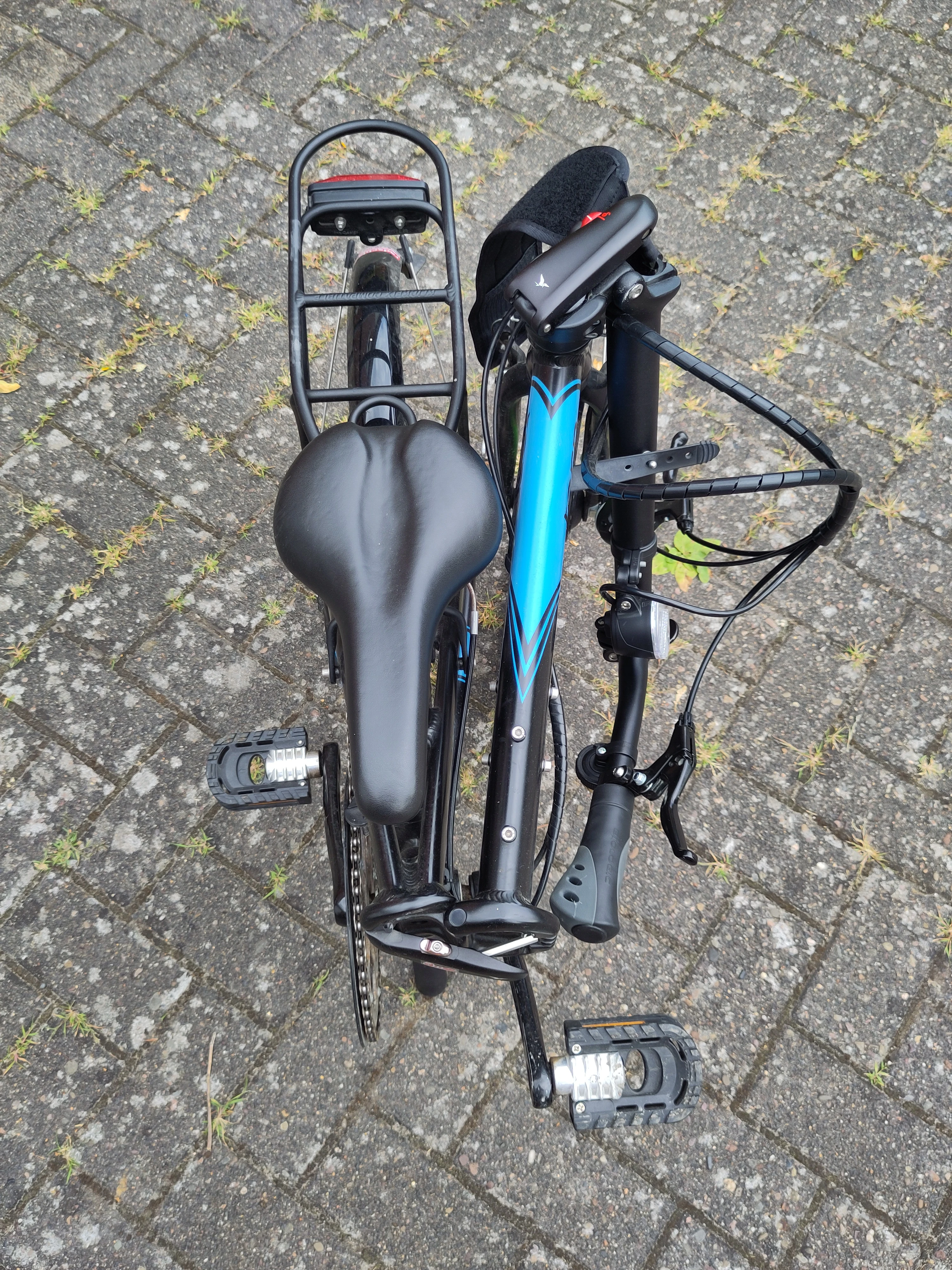 gefaltet von oben