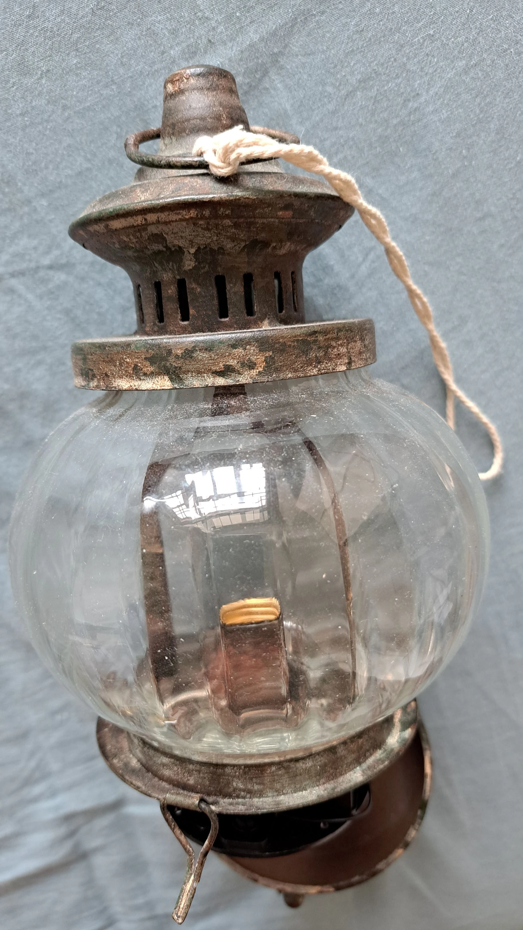 Antike Lampe Glas & Messing