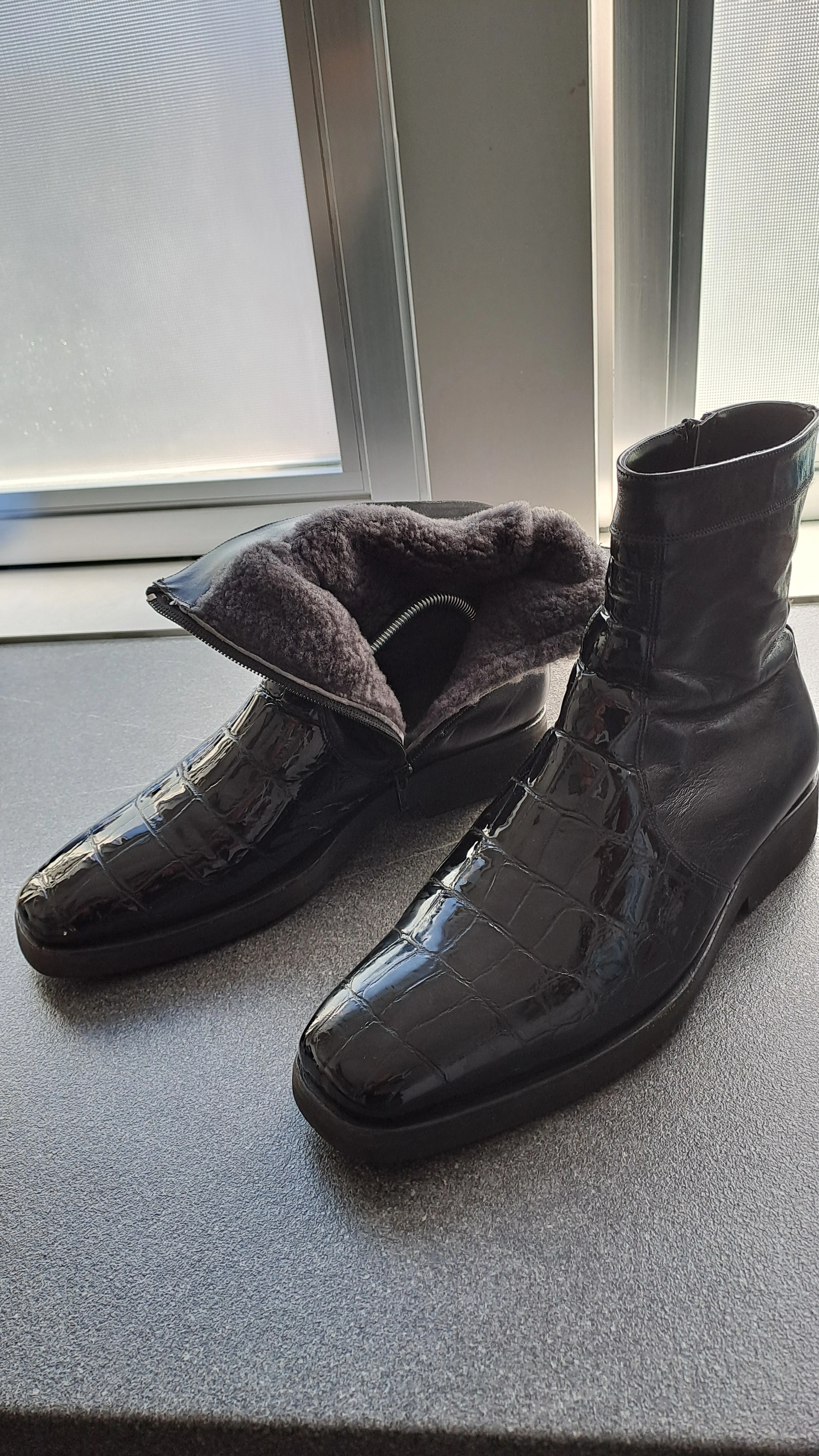 Schwarze Herrenstiefeletten, Gr. 44 1/2