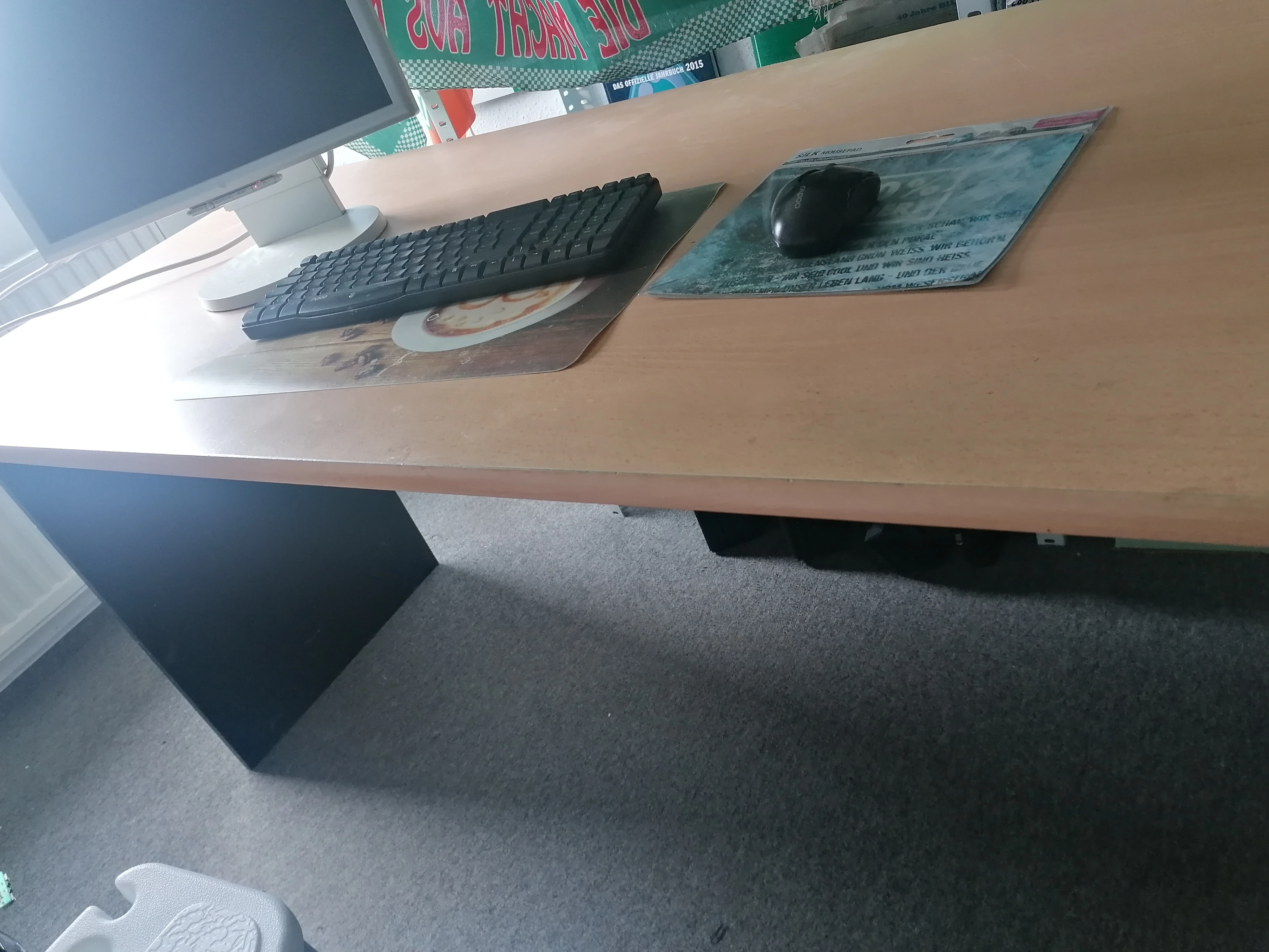 Schreibtisch 