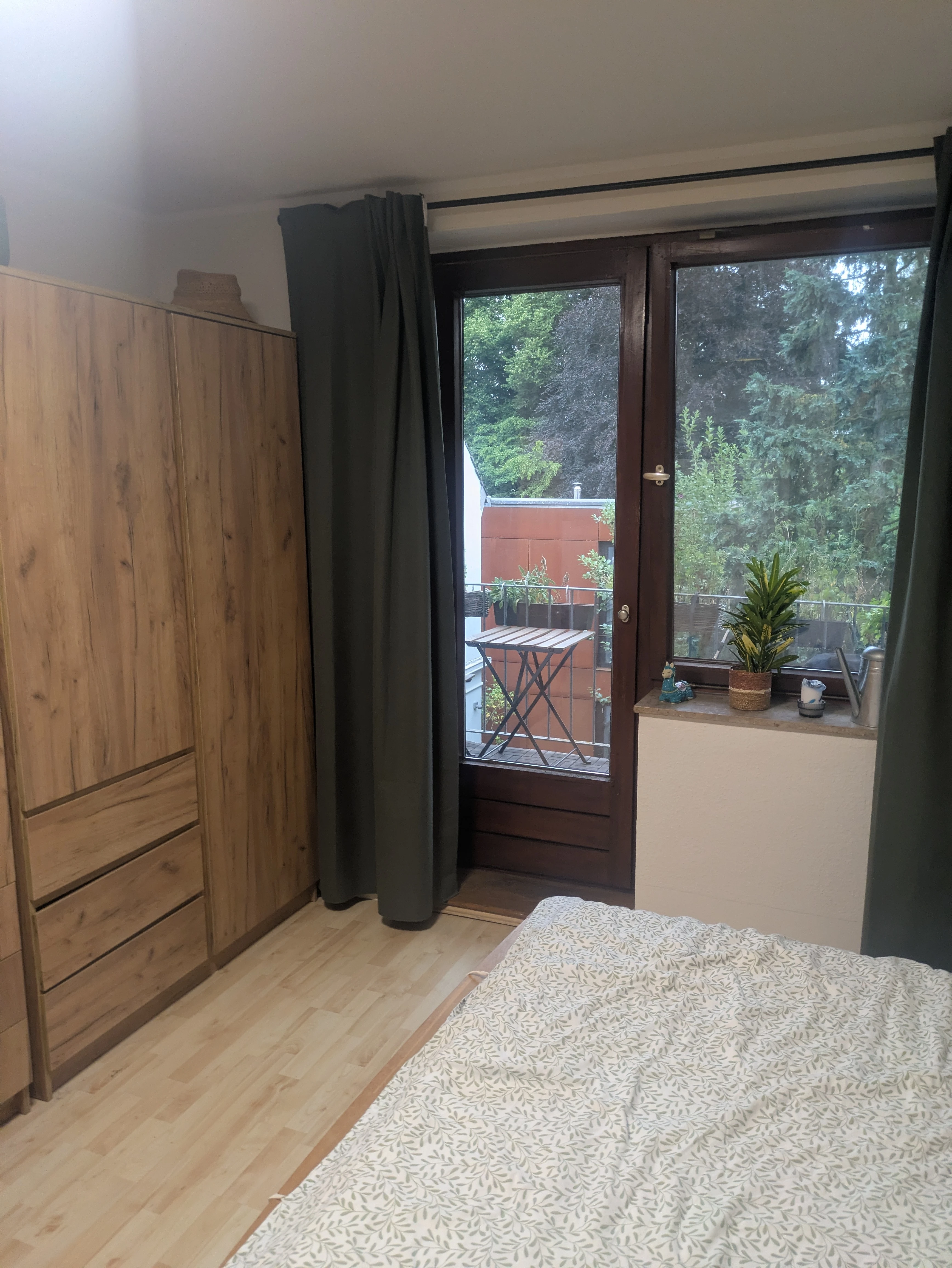 Schlafzimmer/Bedroom