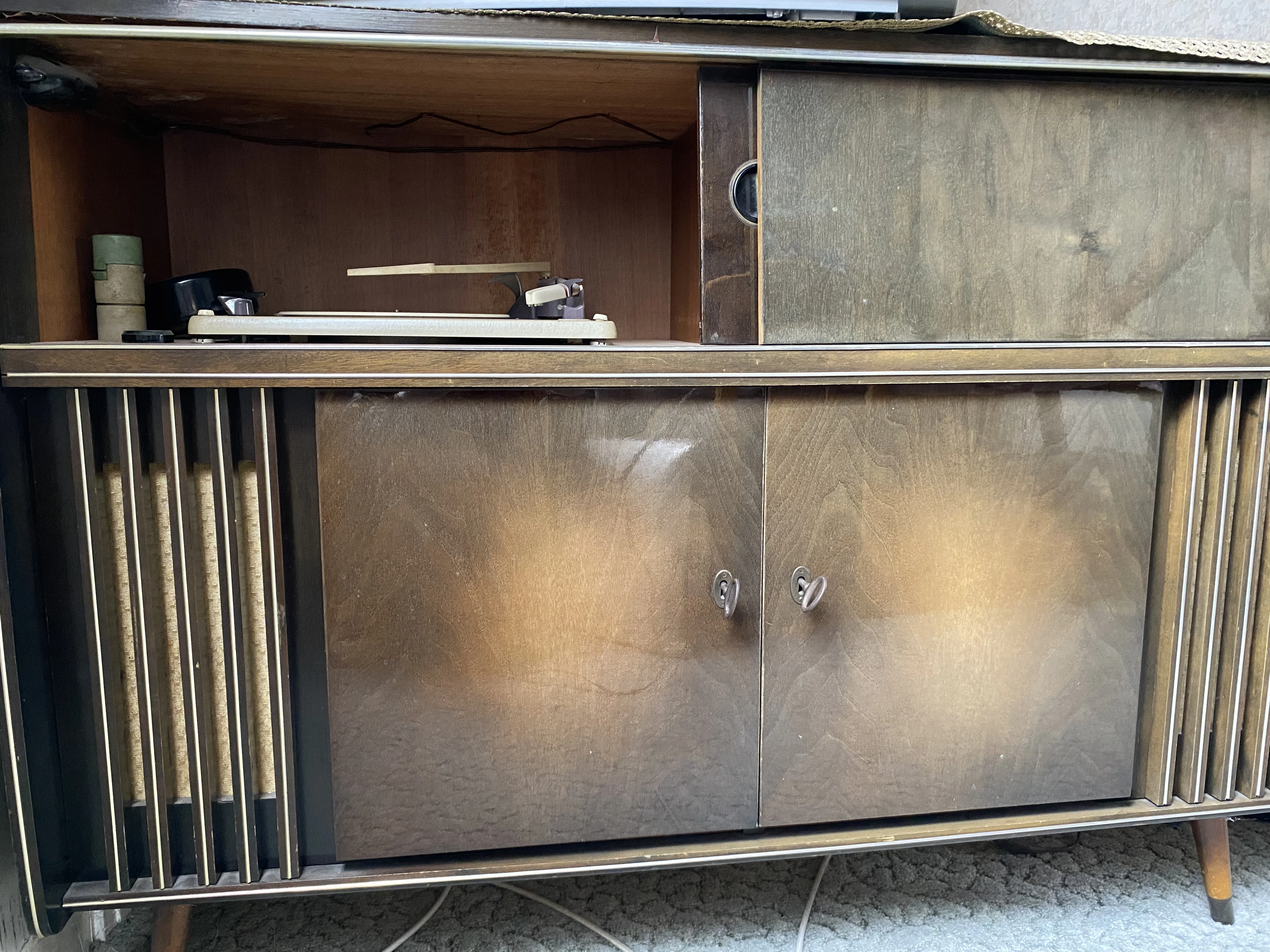 Musikschrank 