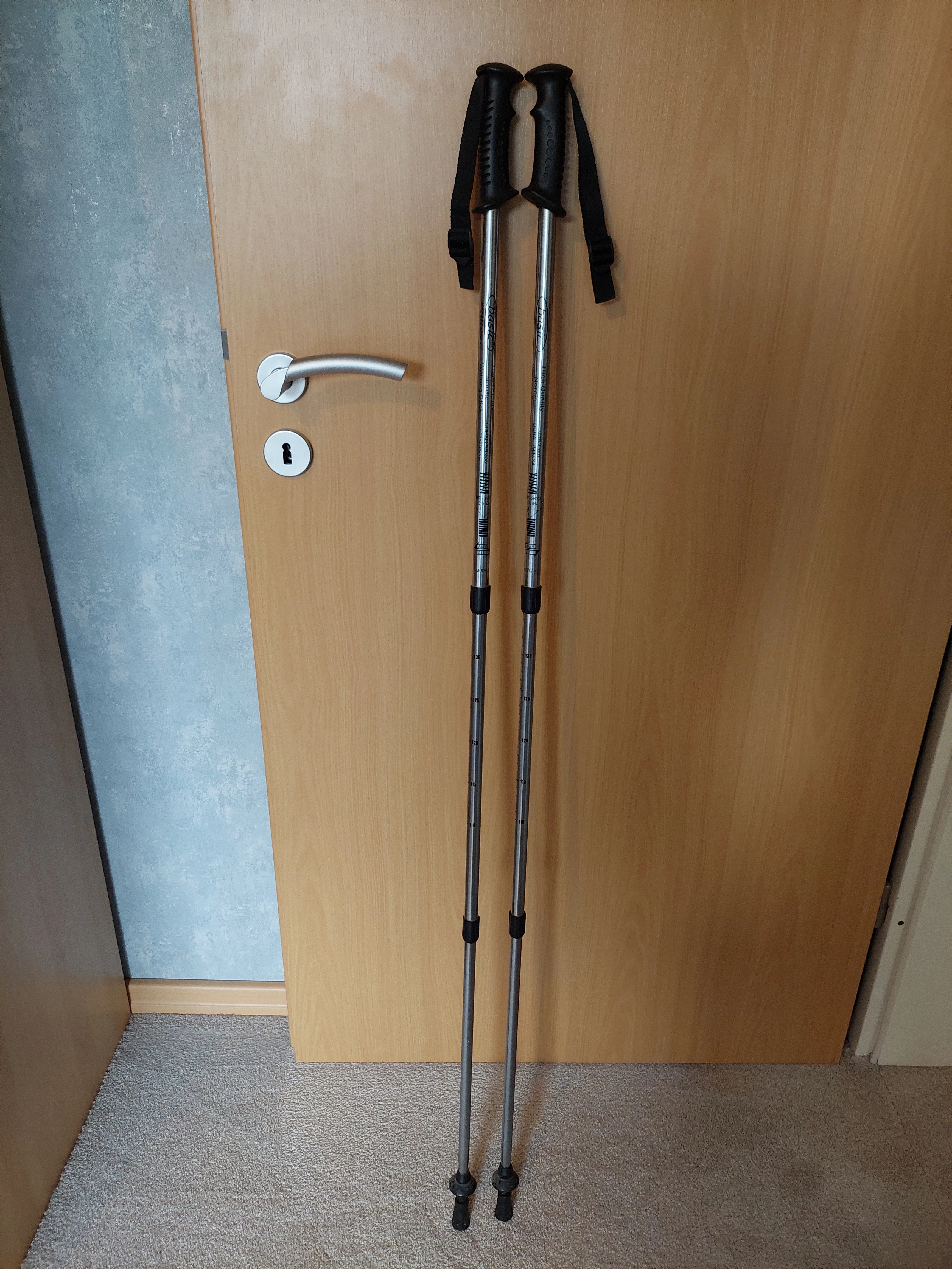 Nordic Walking Stöcke – Wanderstöcke – Teleskop - verstellbar 63 – 133 cm