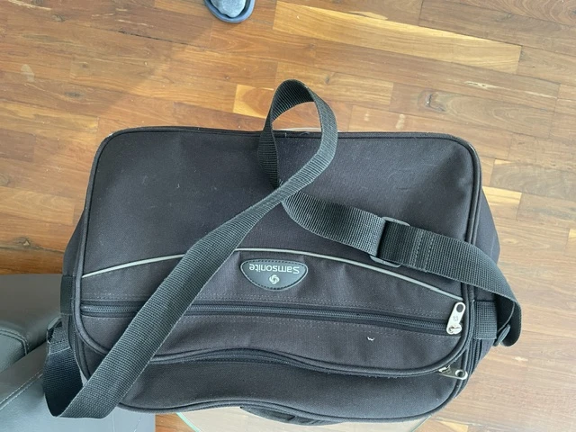 Tasche mit Schulterriehmen