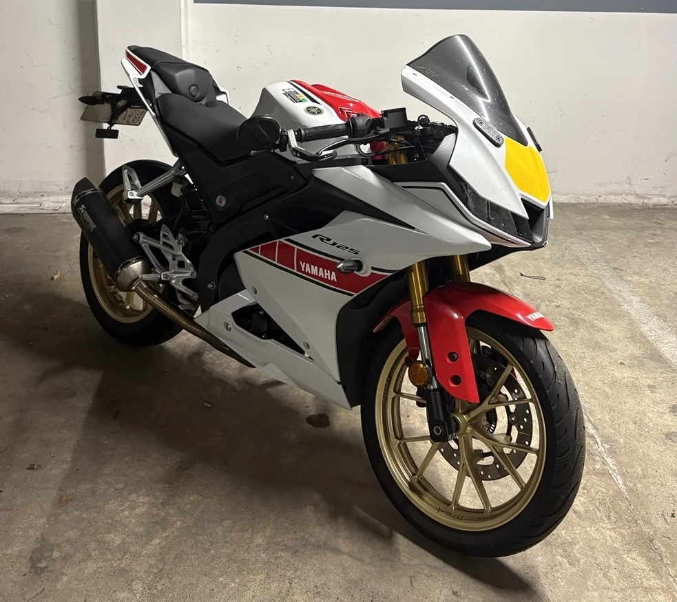 Frontansicht Yamah Y ZFR 125