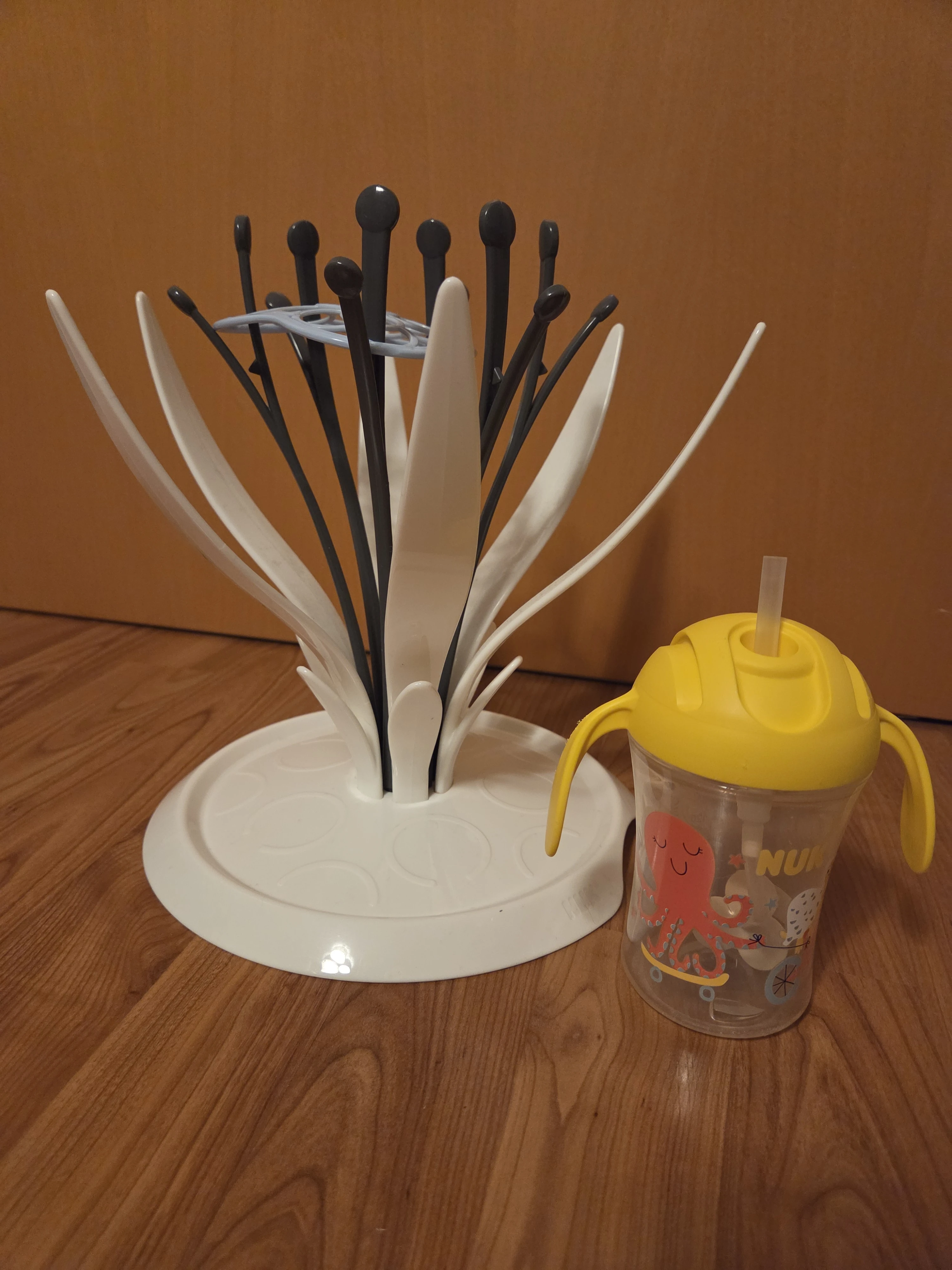 Flaschentrockner und Trinklernbecher