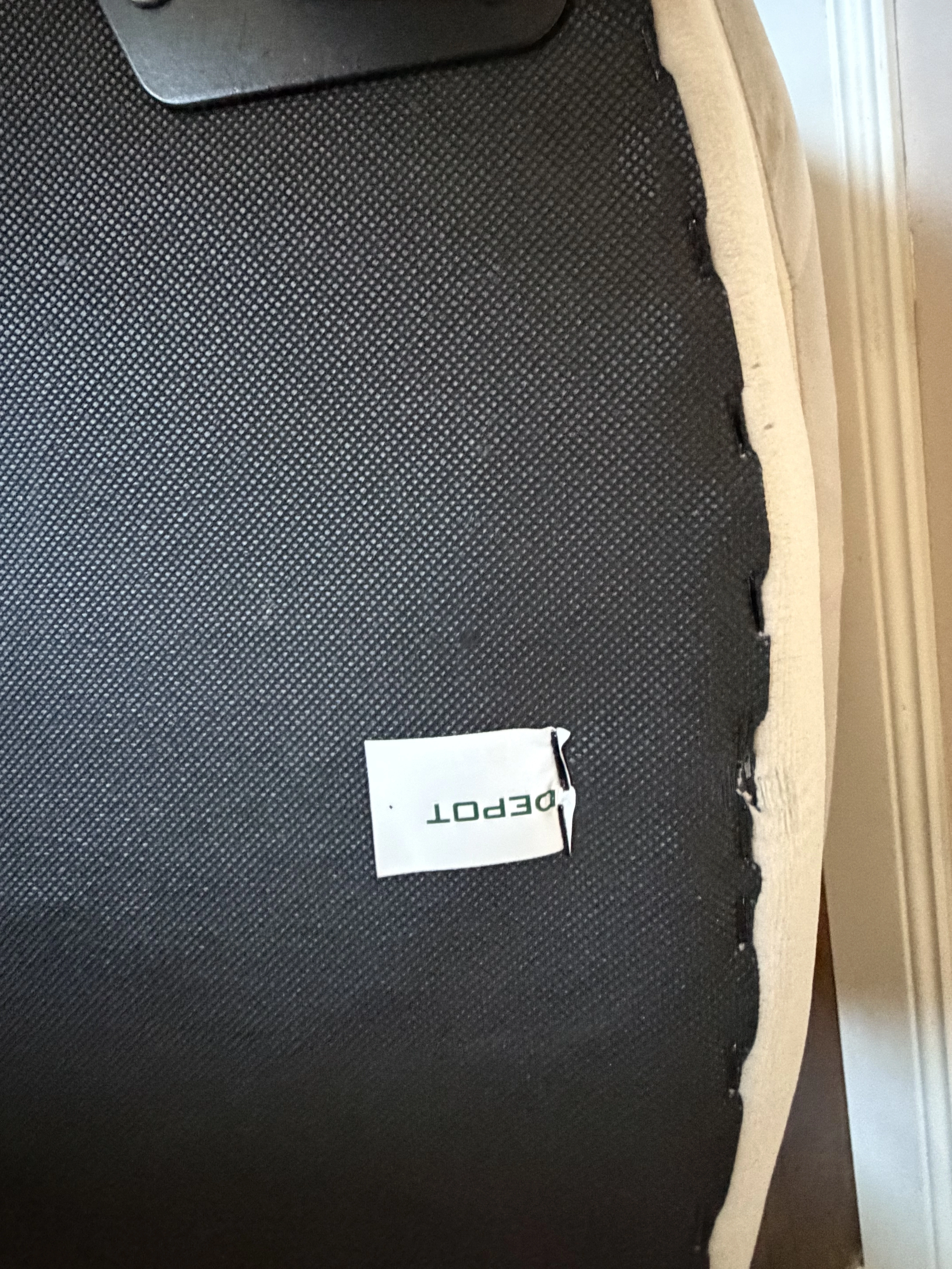 Stuhl 1 von unten 