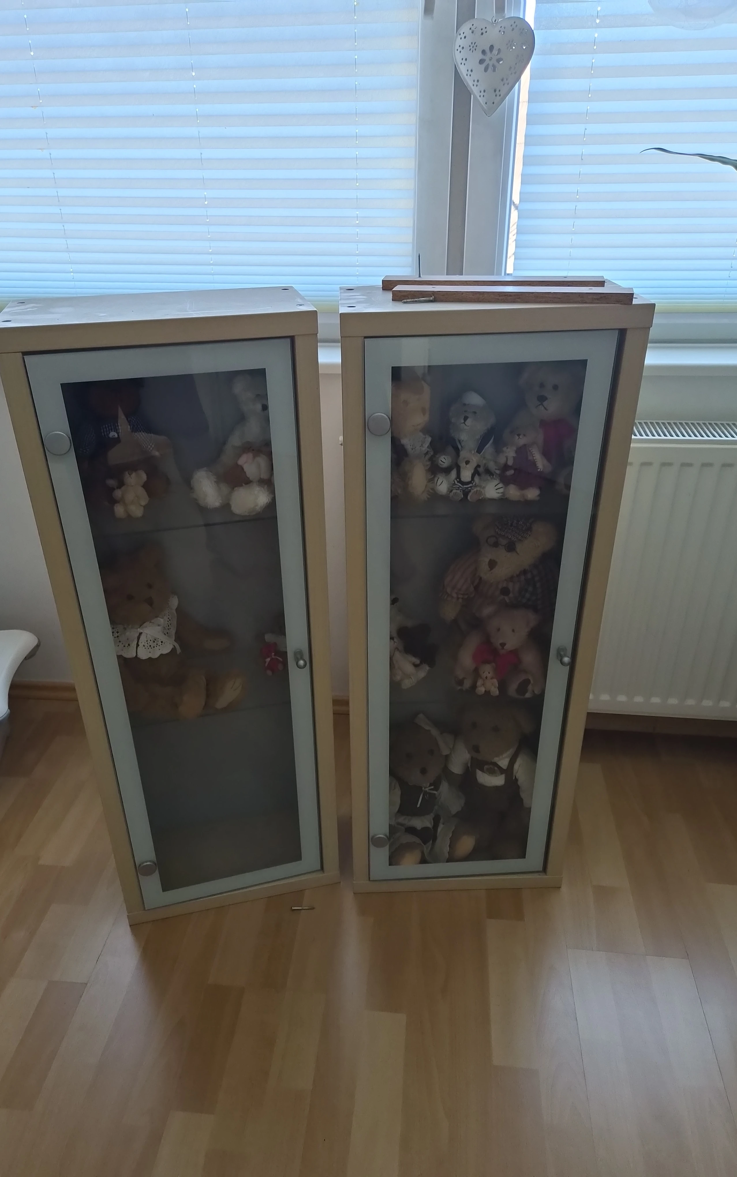 Ikea Vitrinen 