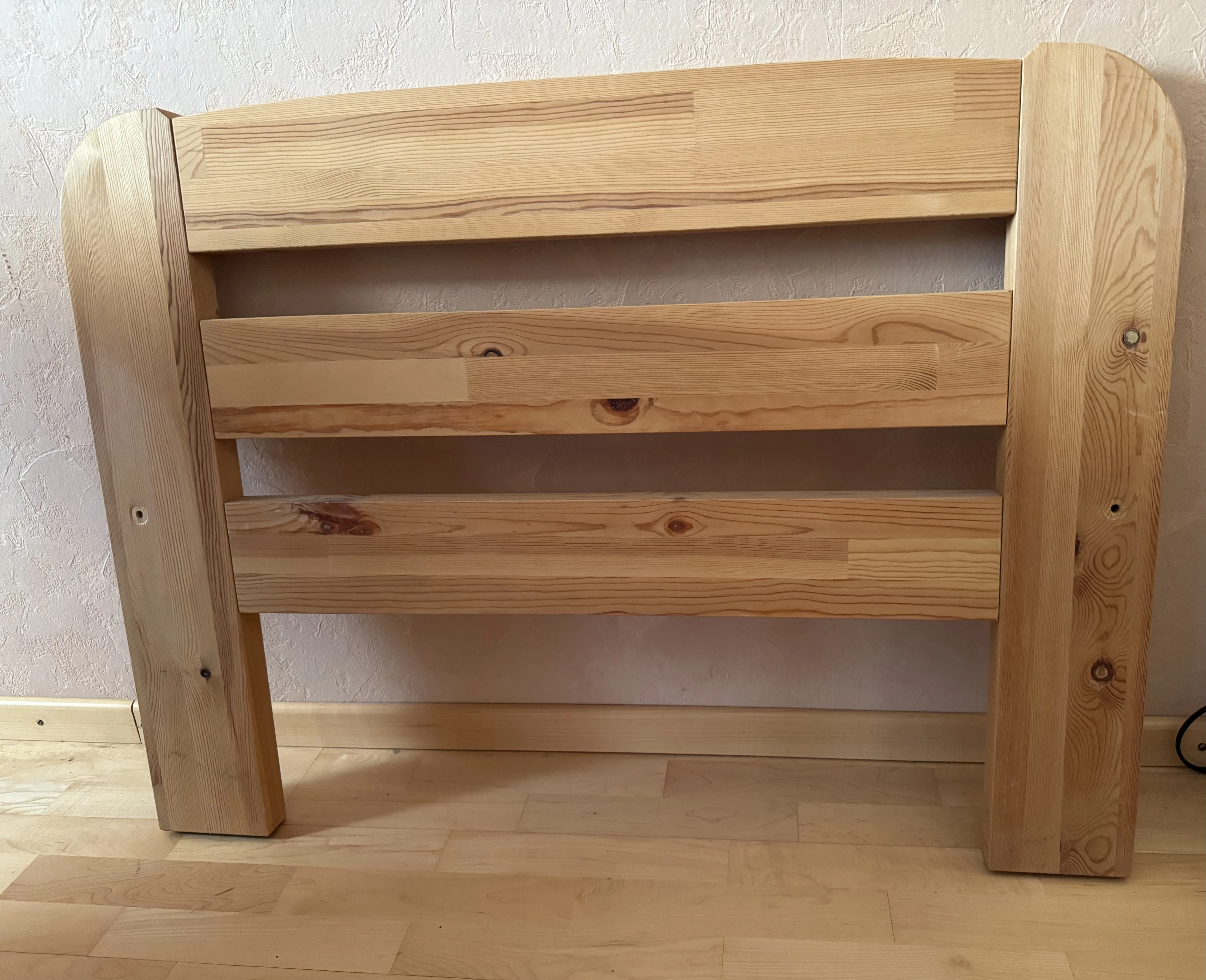 Kopfteil des Bettes