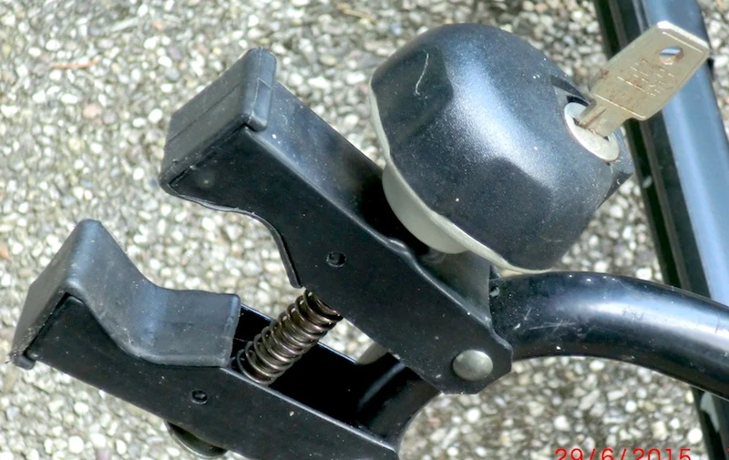 2 Fahrradträger mit Schloss