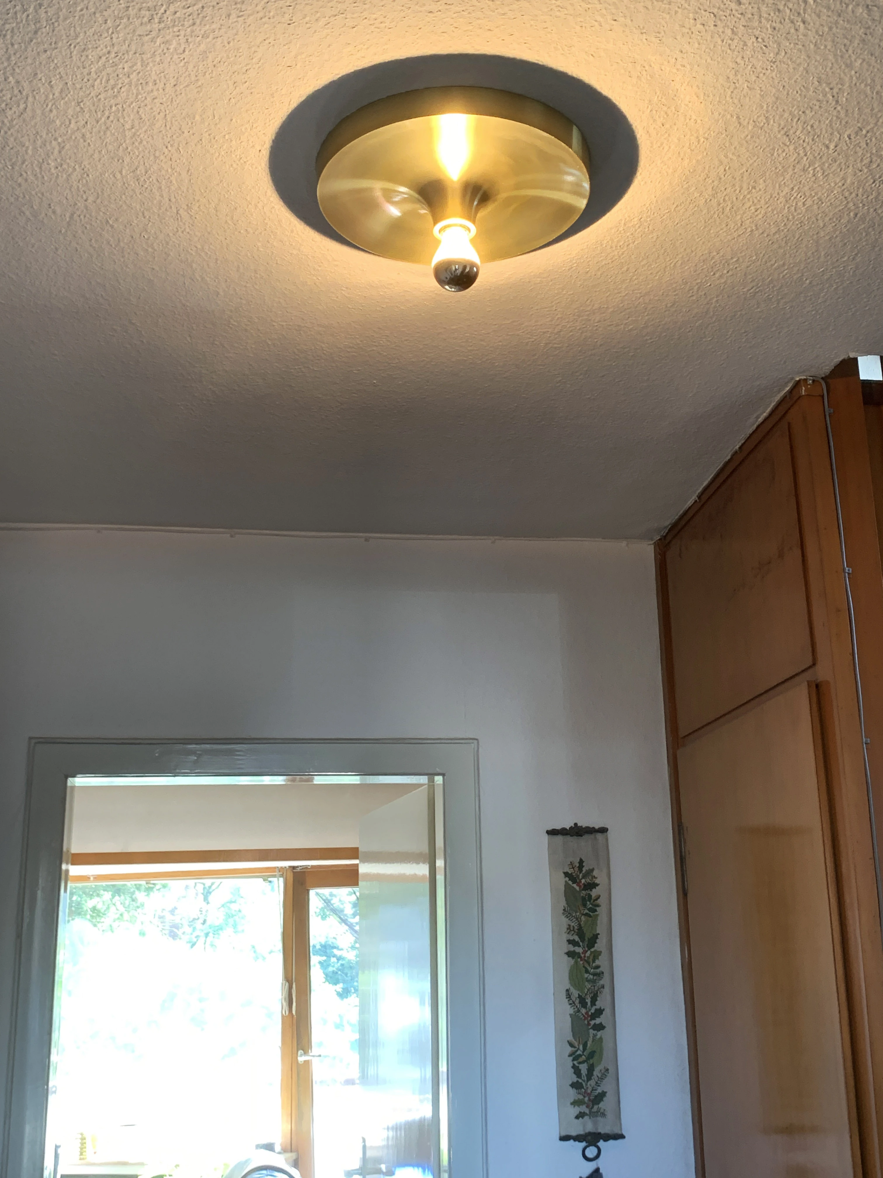 Space-age Deckenlampe Teil der Diele Licht an