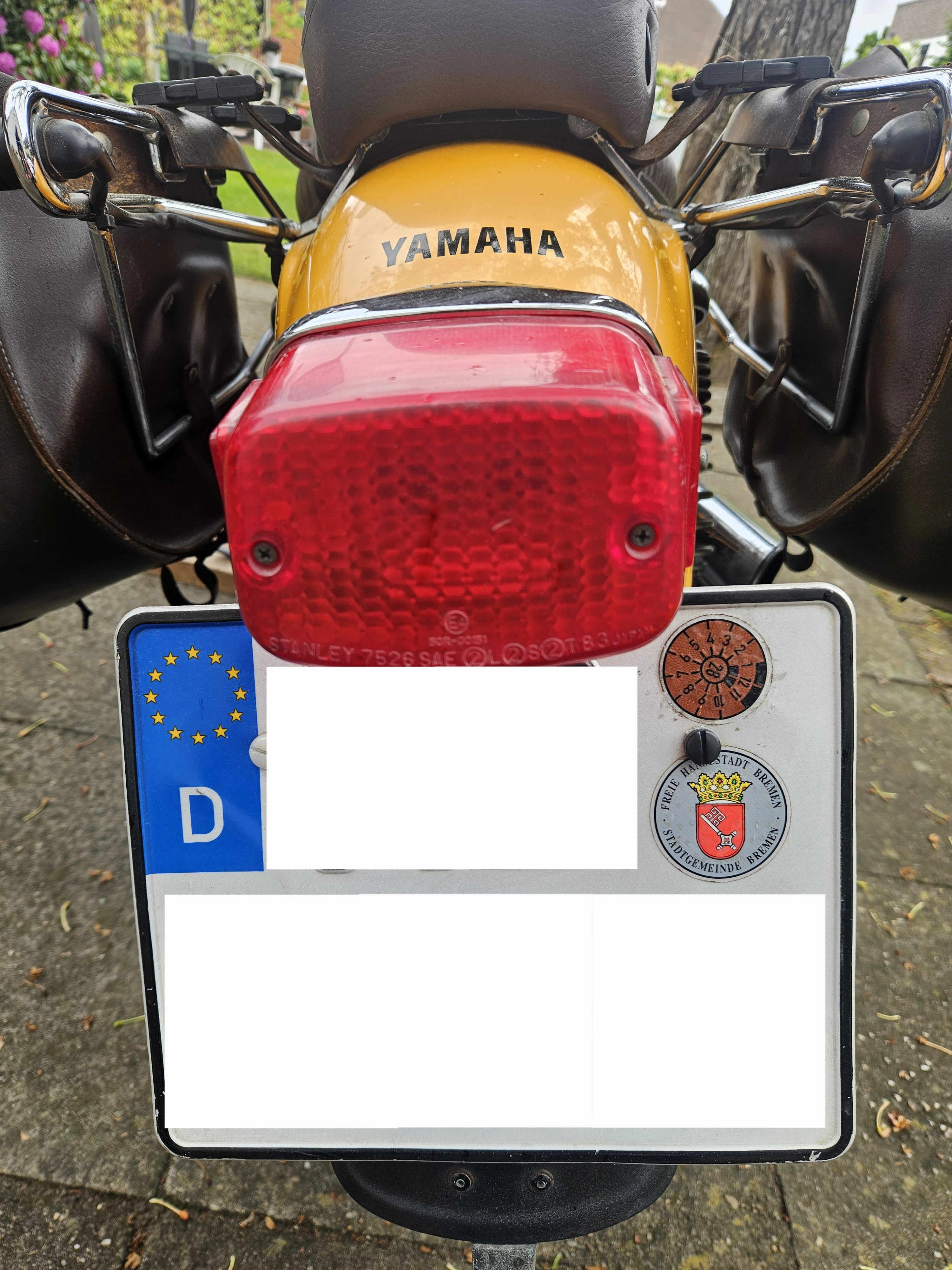 Motorrad von hinten
