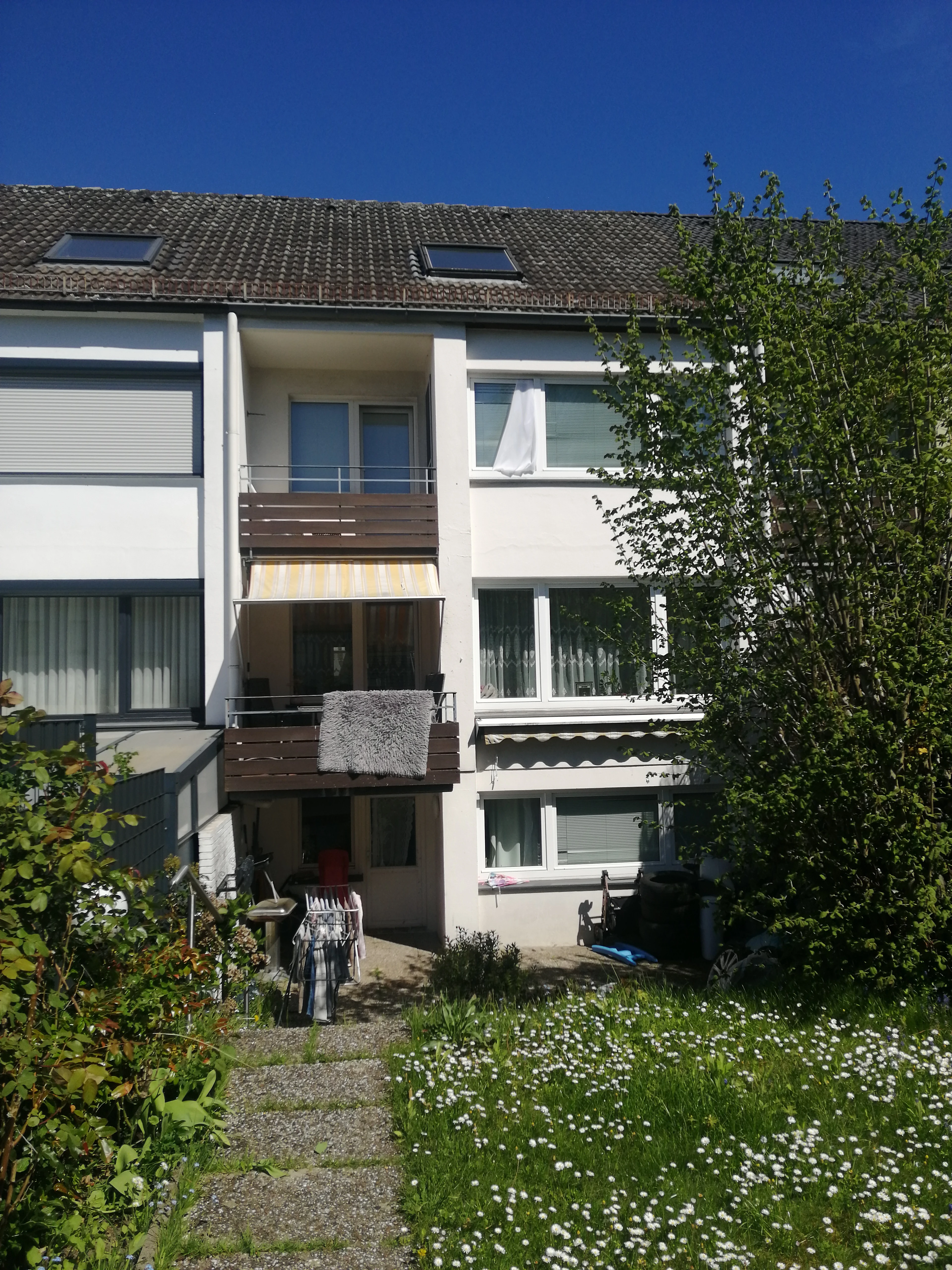 von hinten