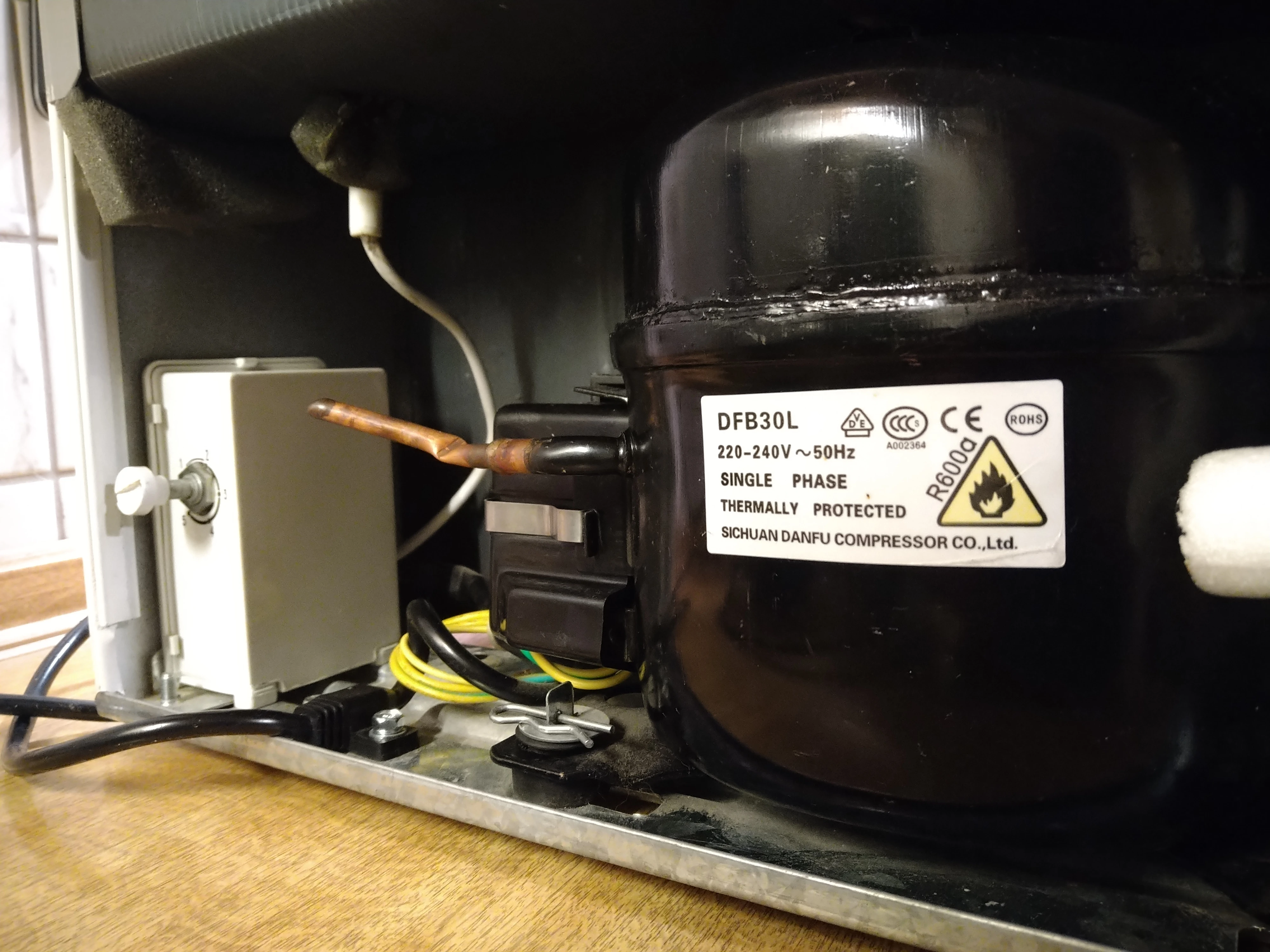 Rückseite mit Thermostat
