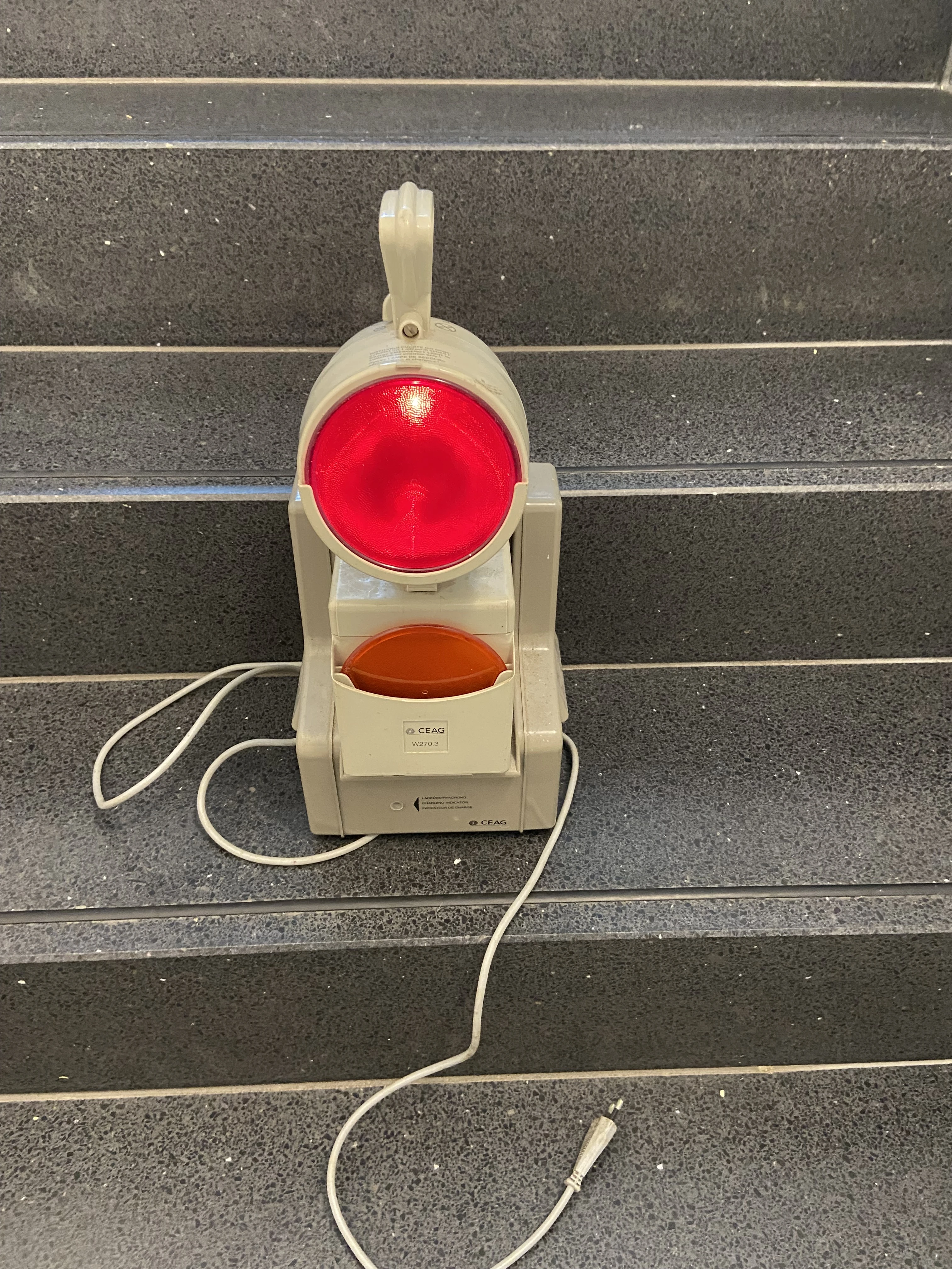 Mit roter Signalscheibe