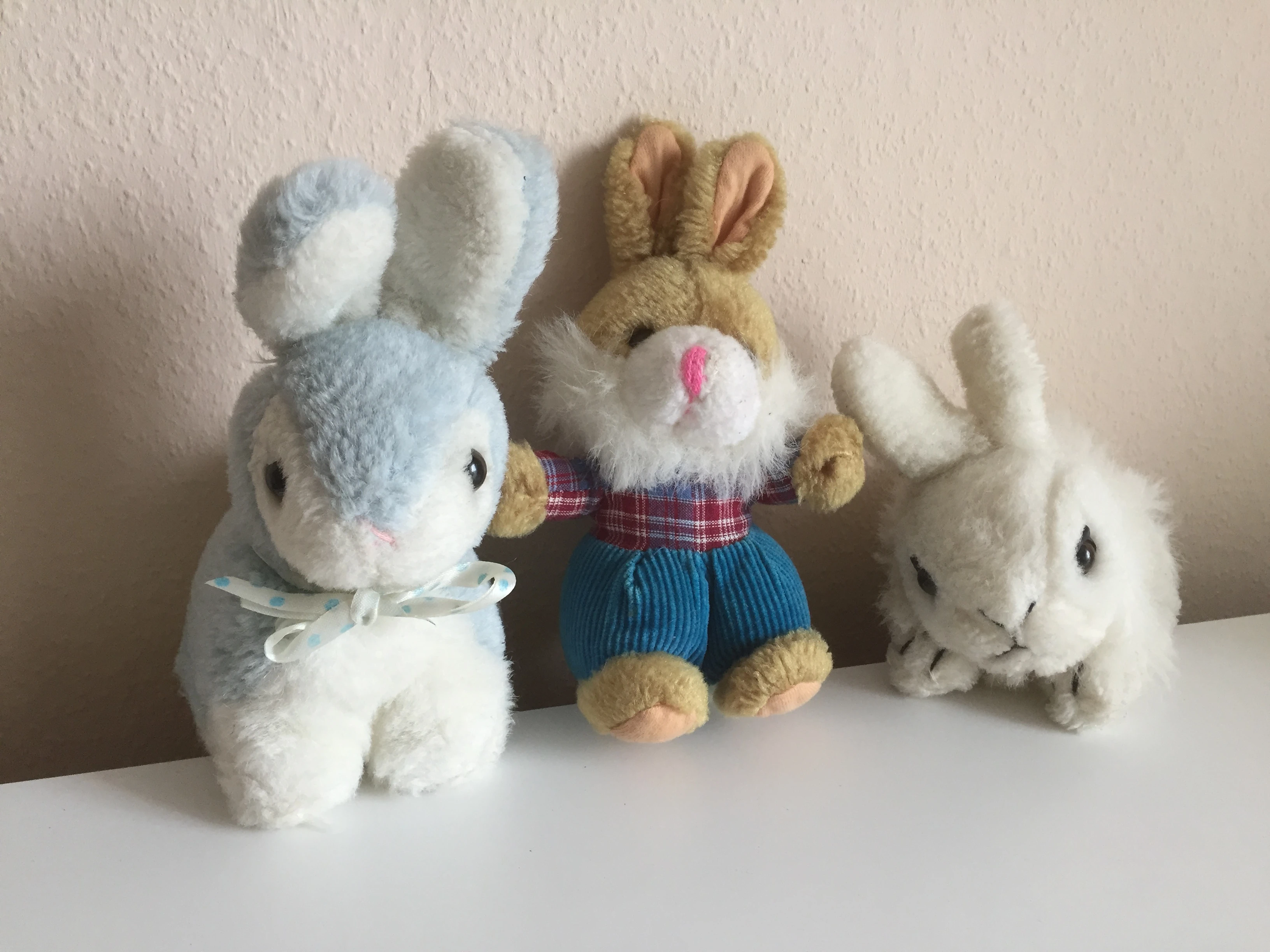  Häschen Stoff- / Kuscheltiere -Sammlerstücke- 