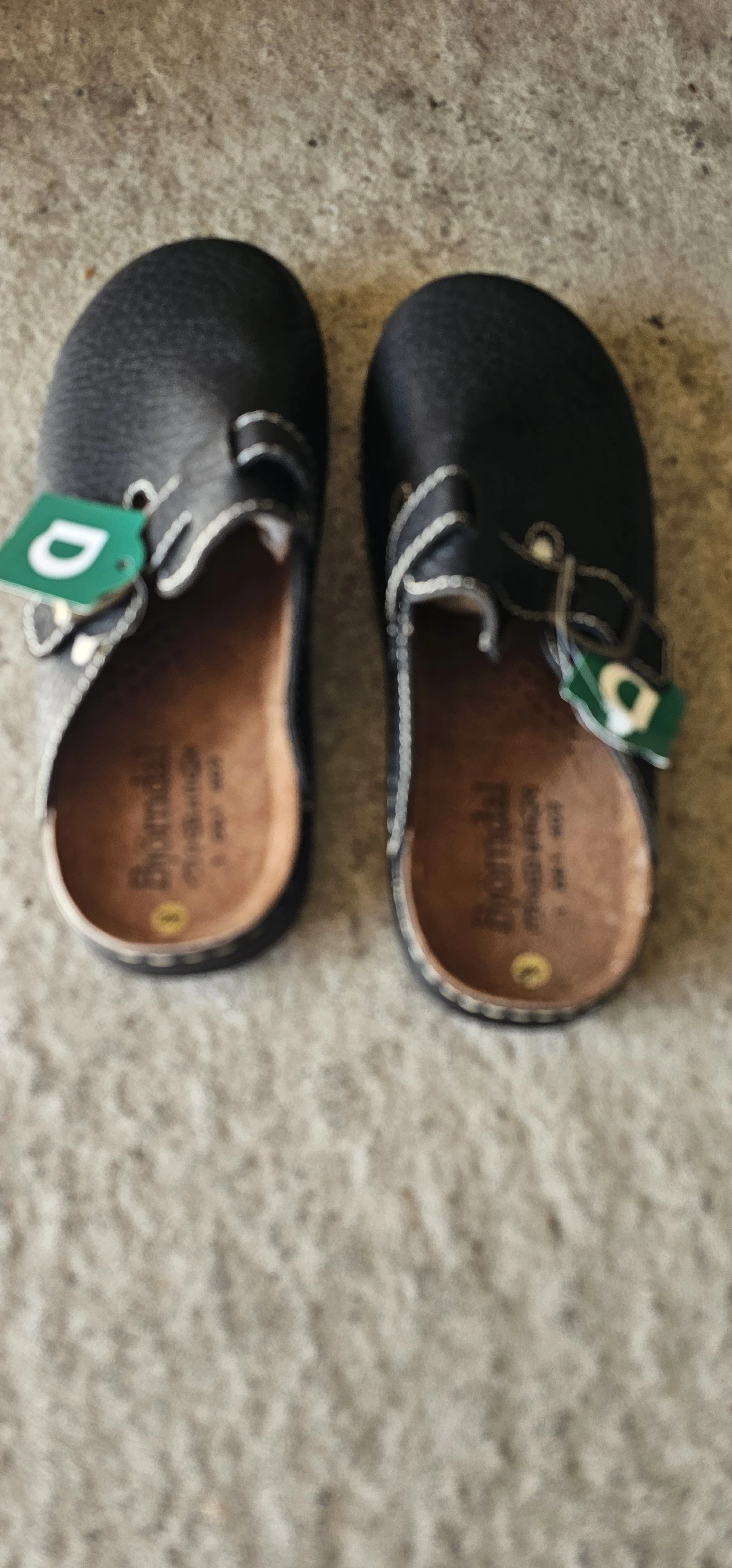Leder