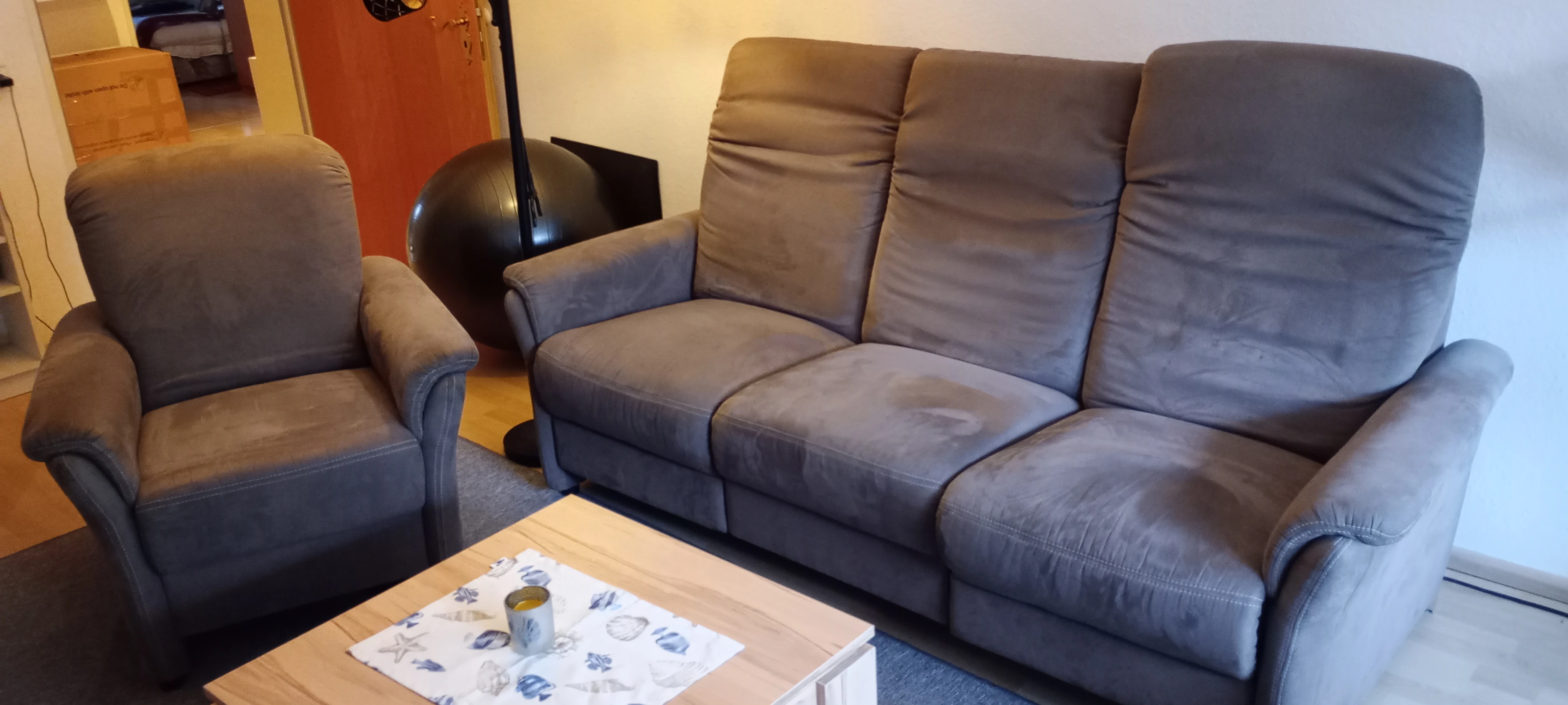 Couch und Sessel