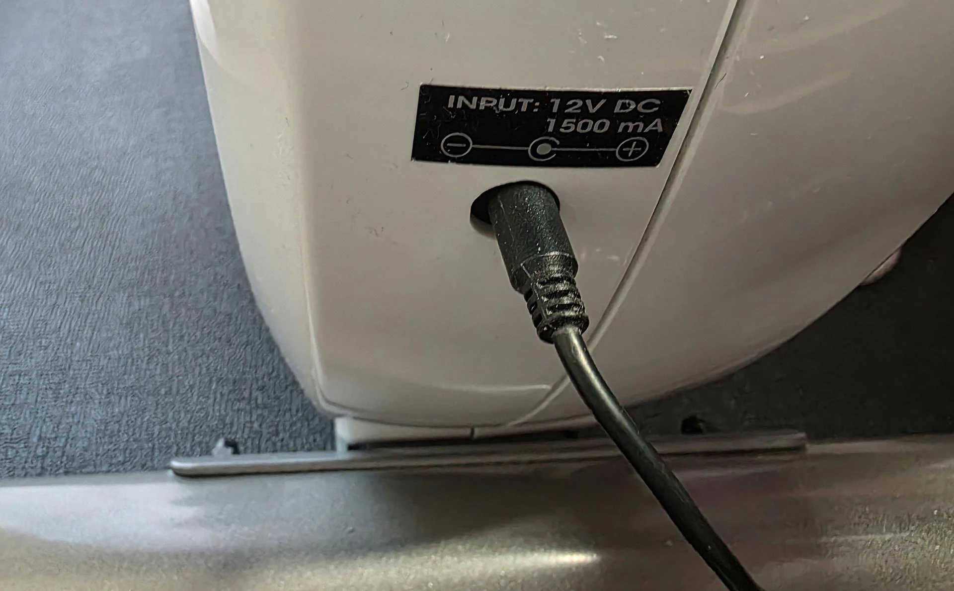 12V Stromanschluss