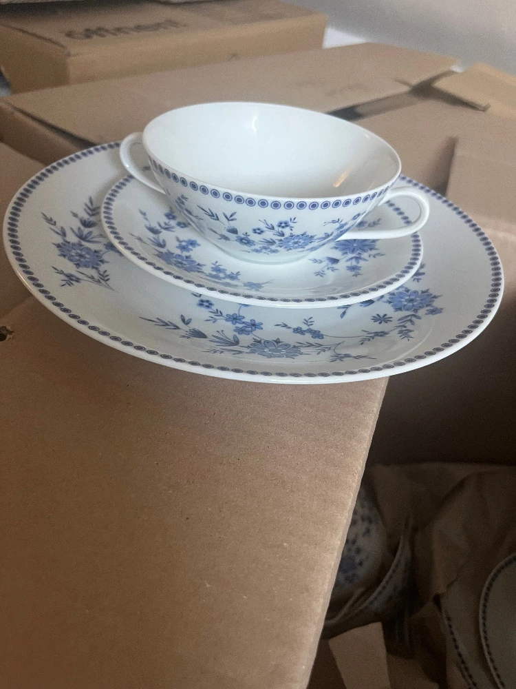 Suppenschale mit Henkel 