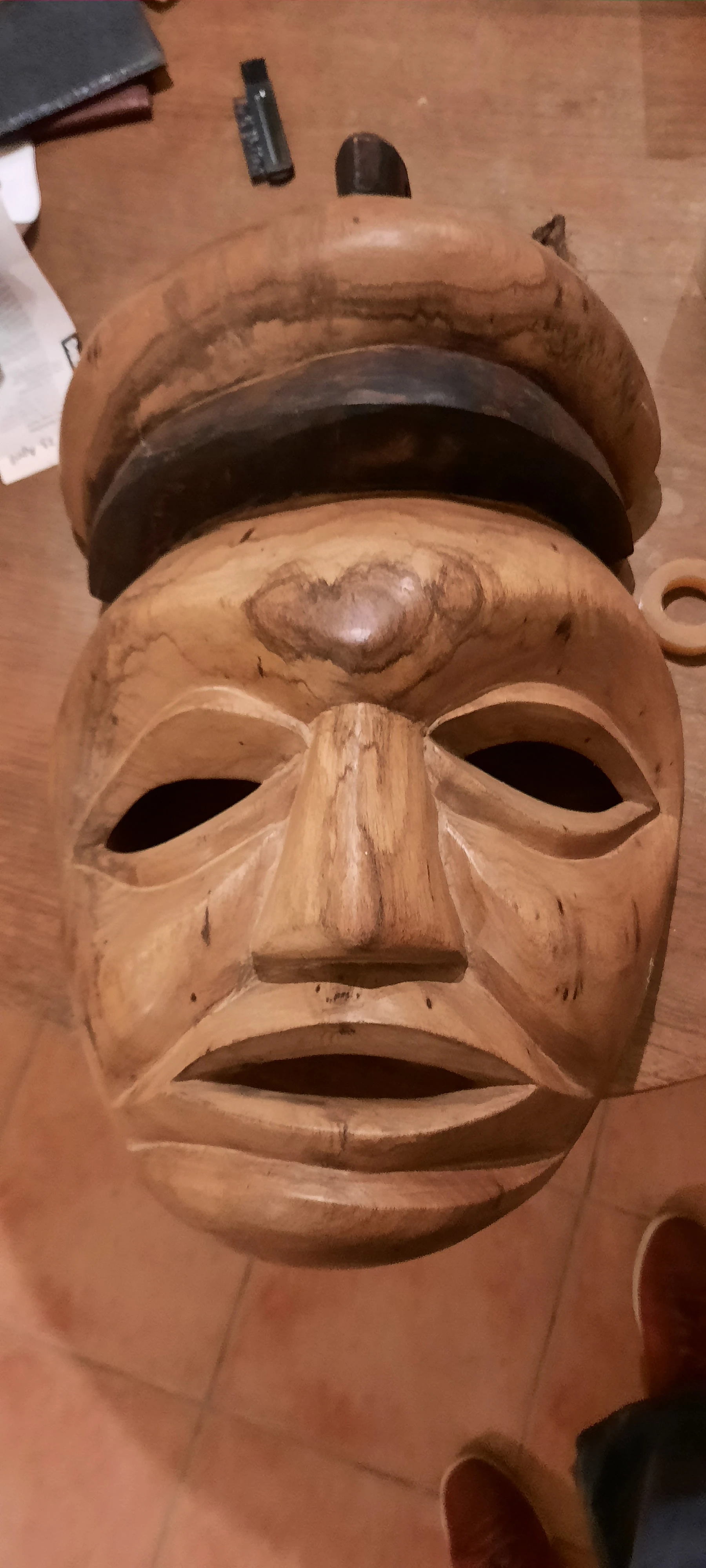 Maske aus Holz