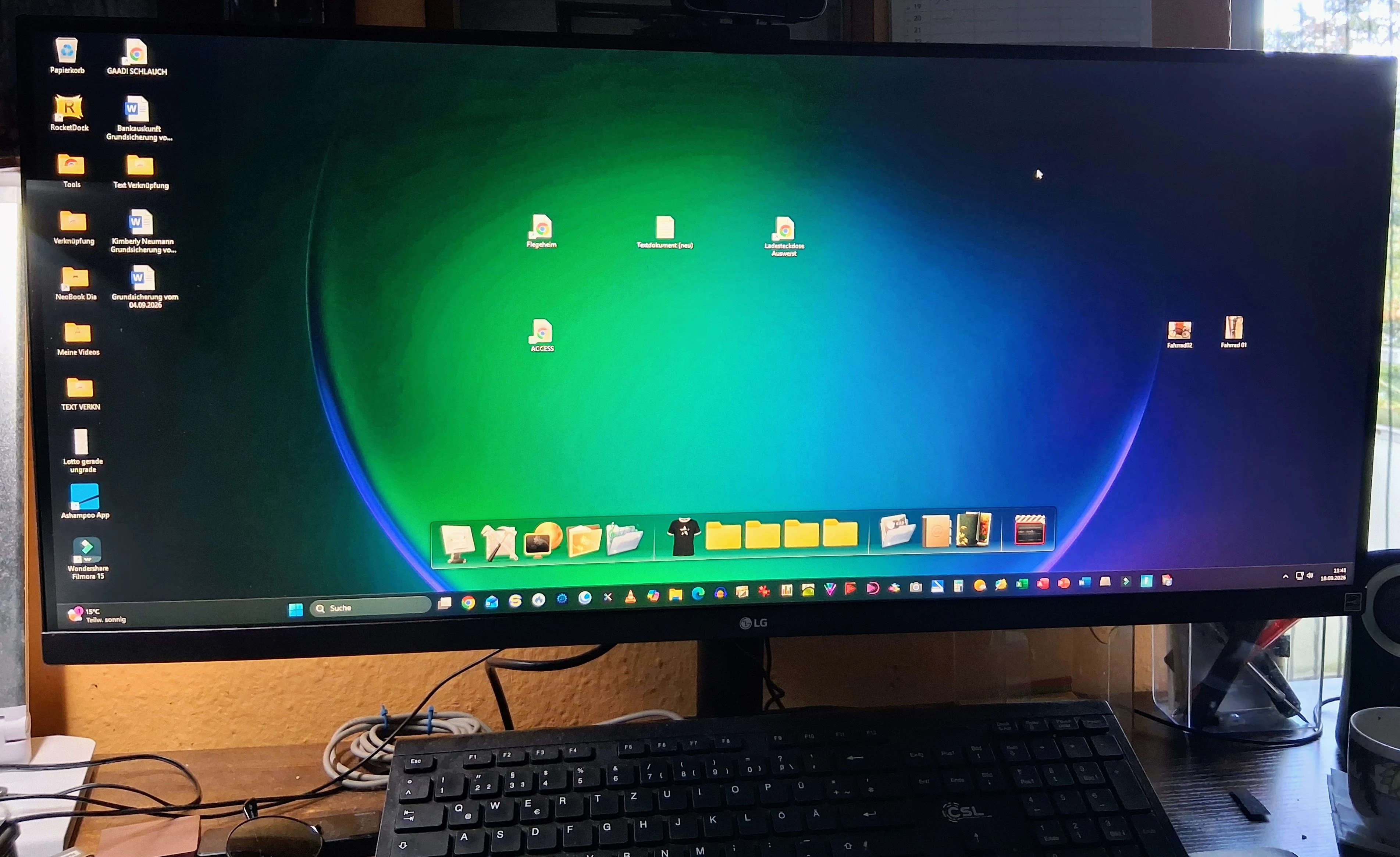 Monitor 01