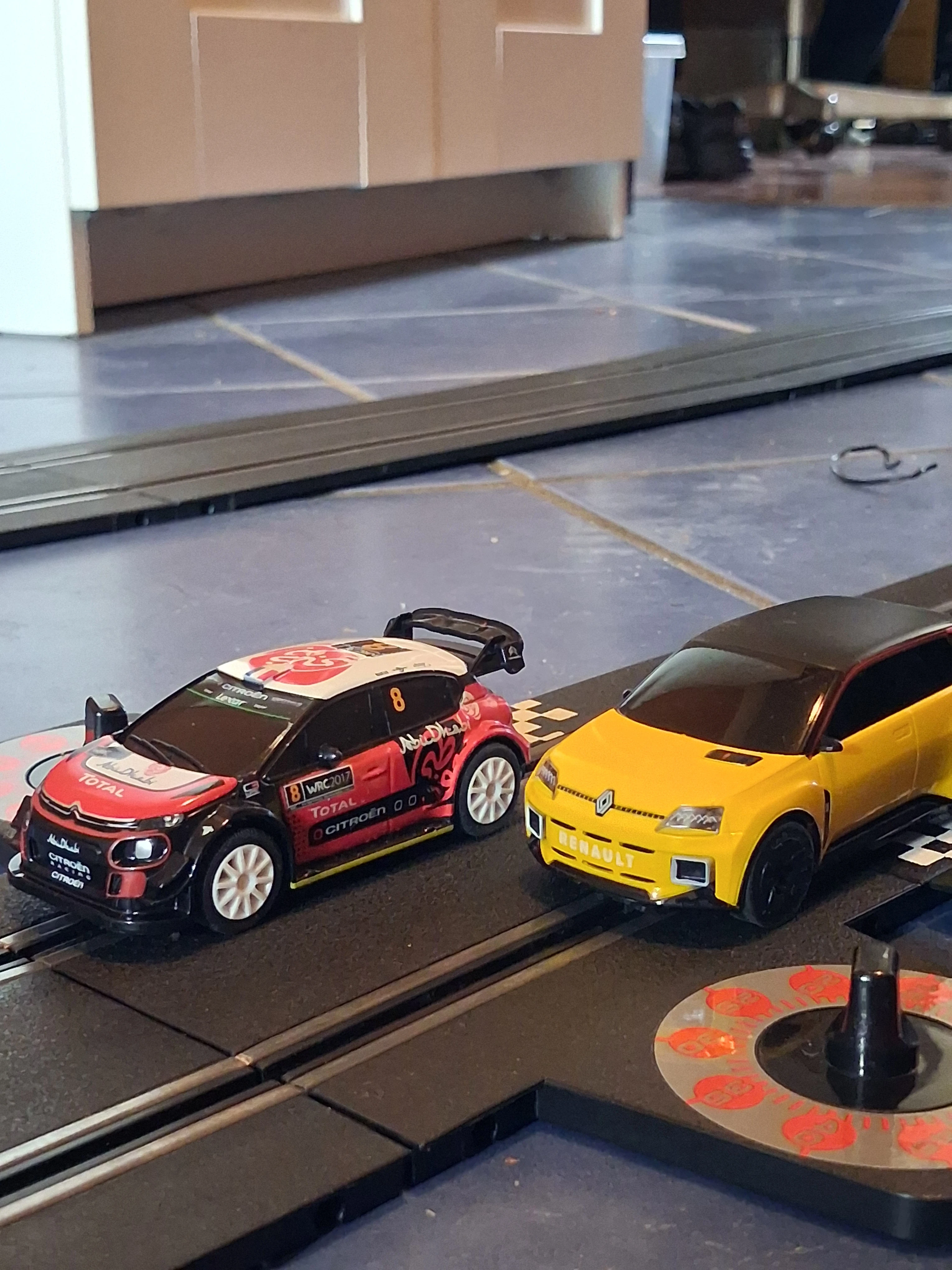 Carrera Go