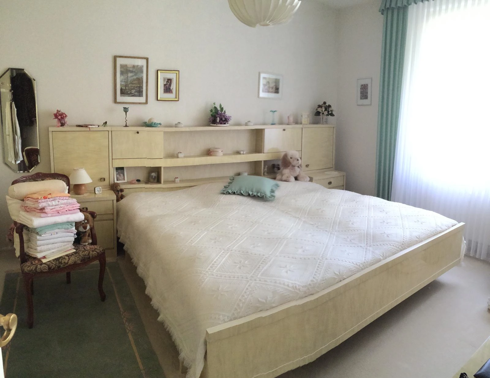 Schlafzimmer 1