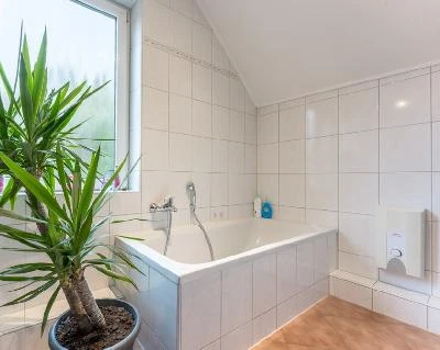 Modernes Badezimmer 