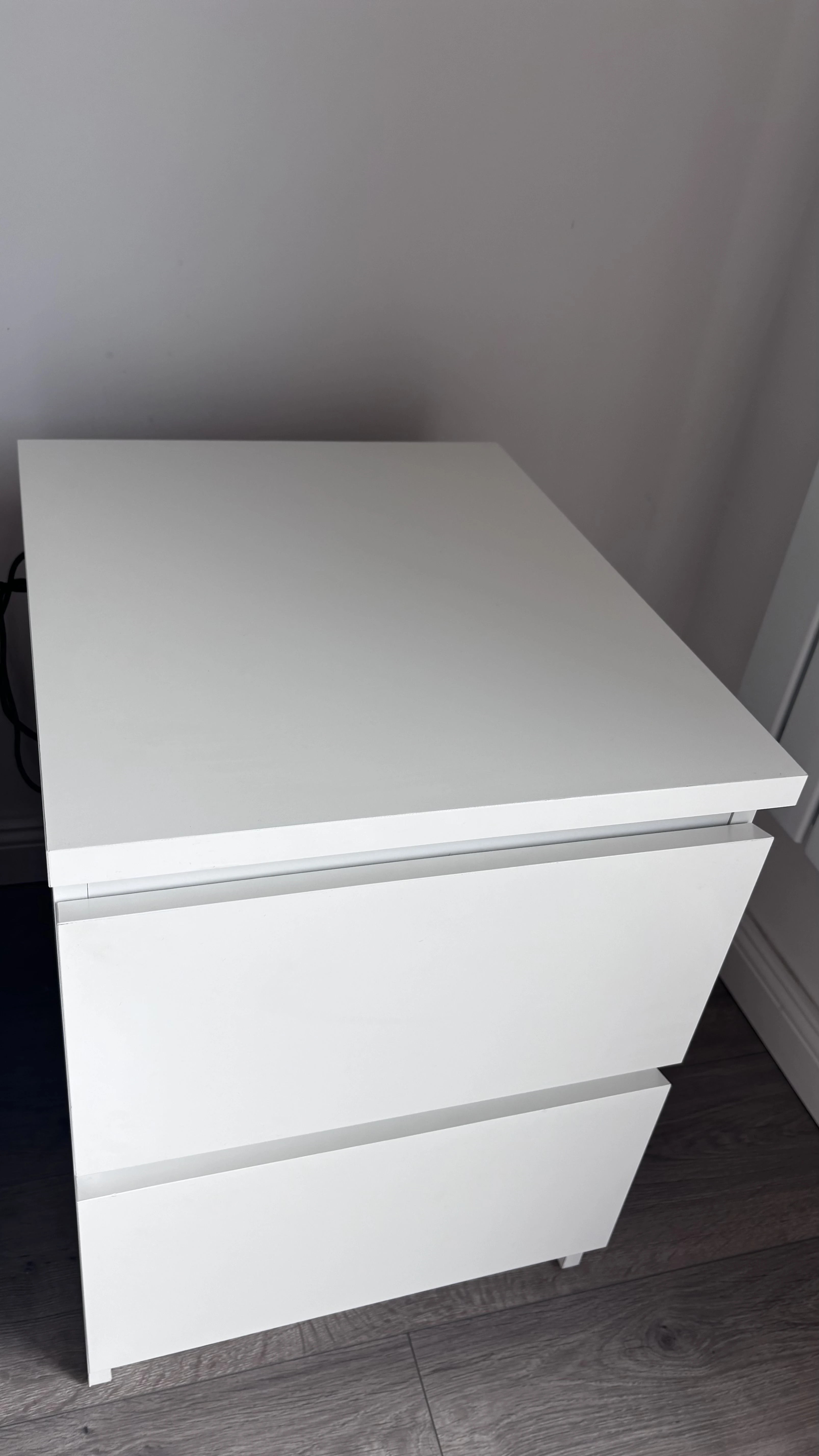 Malm Nachttisch 