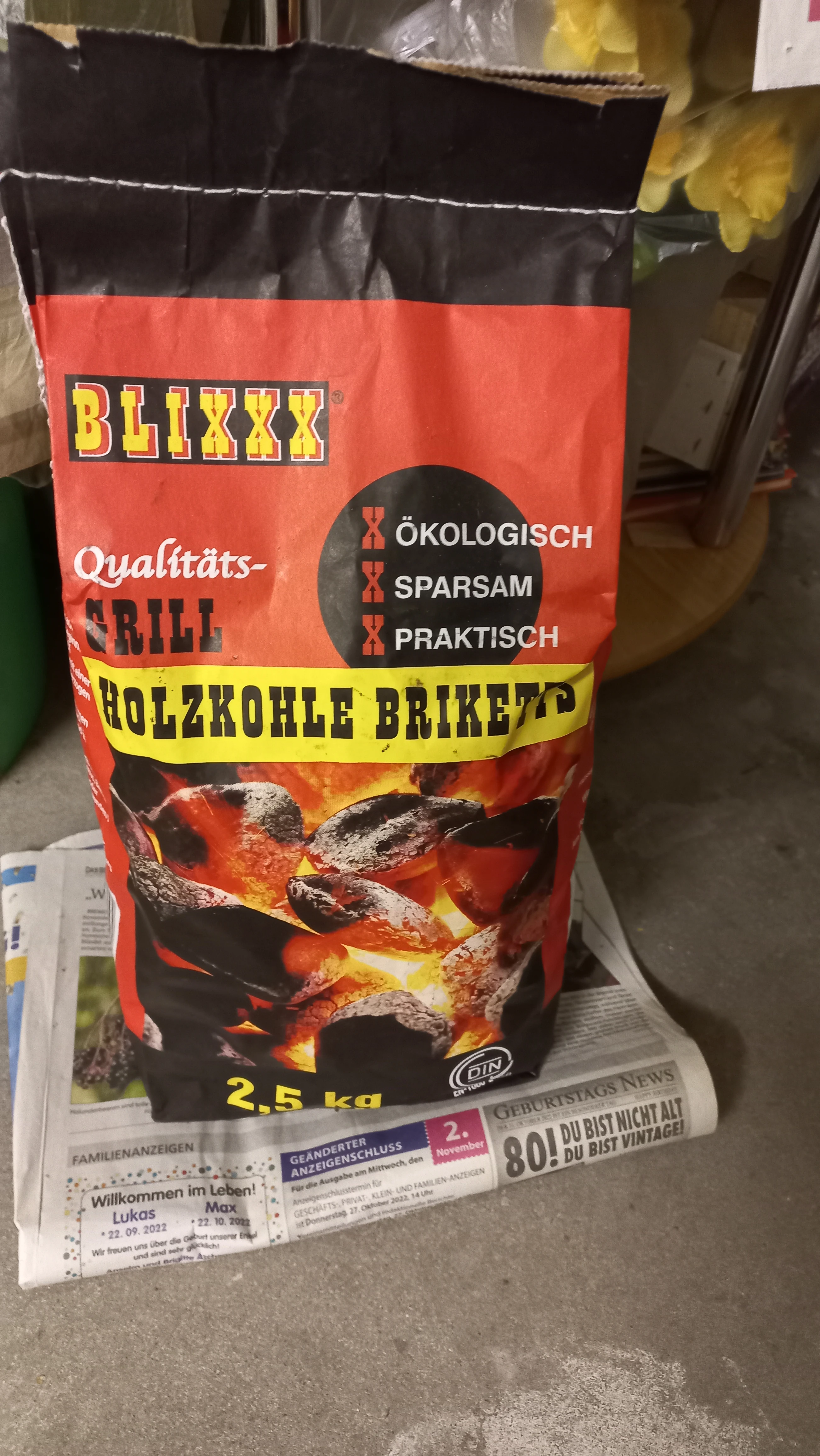 Grill Holzkohlebriketts