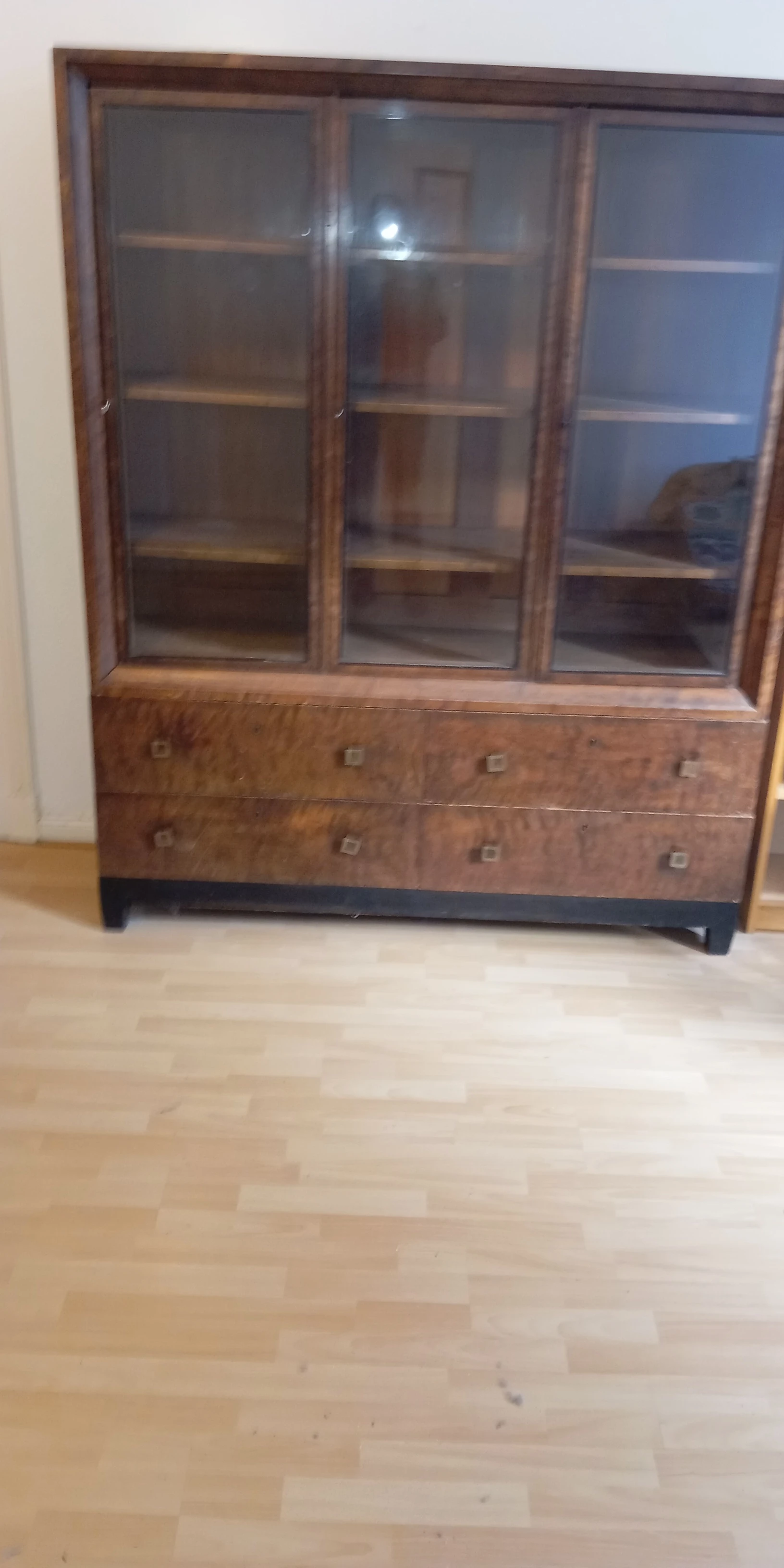 Alter Bücherschrank