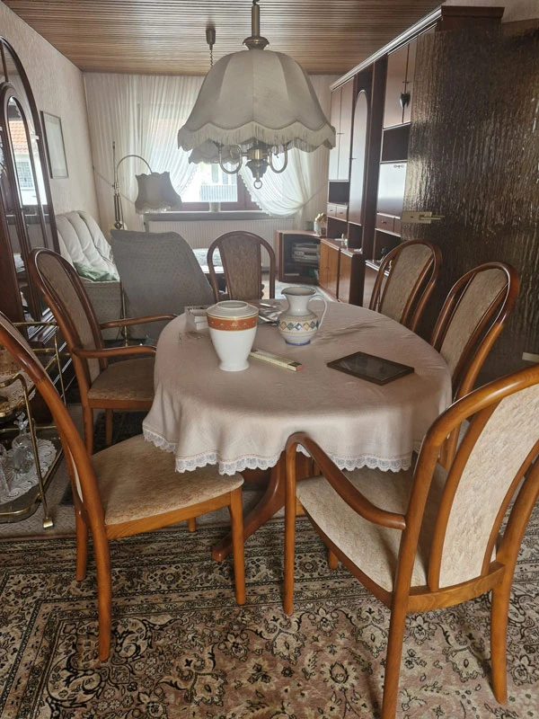 Esstisch 6 Stühle (Nussbaum)