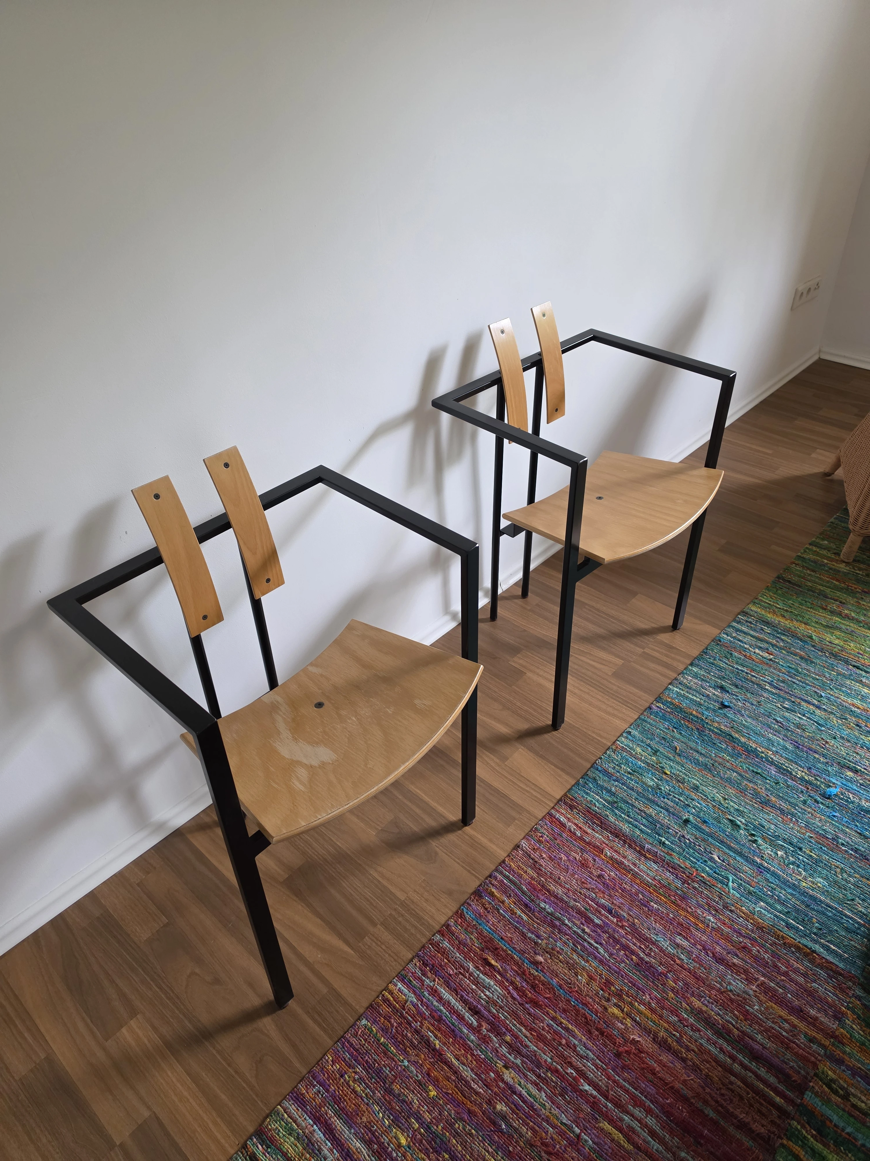Vier Designer Stühle zu verkaufen 