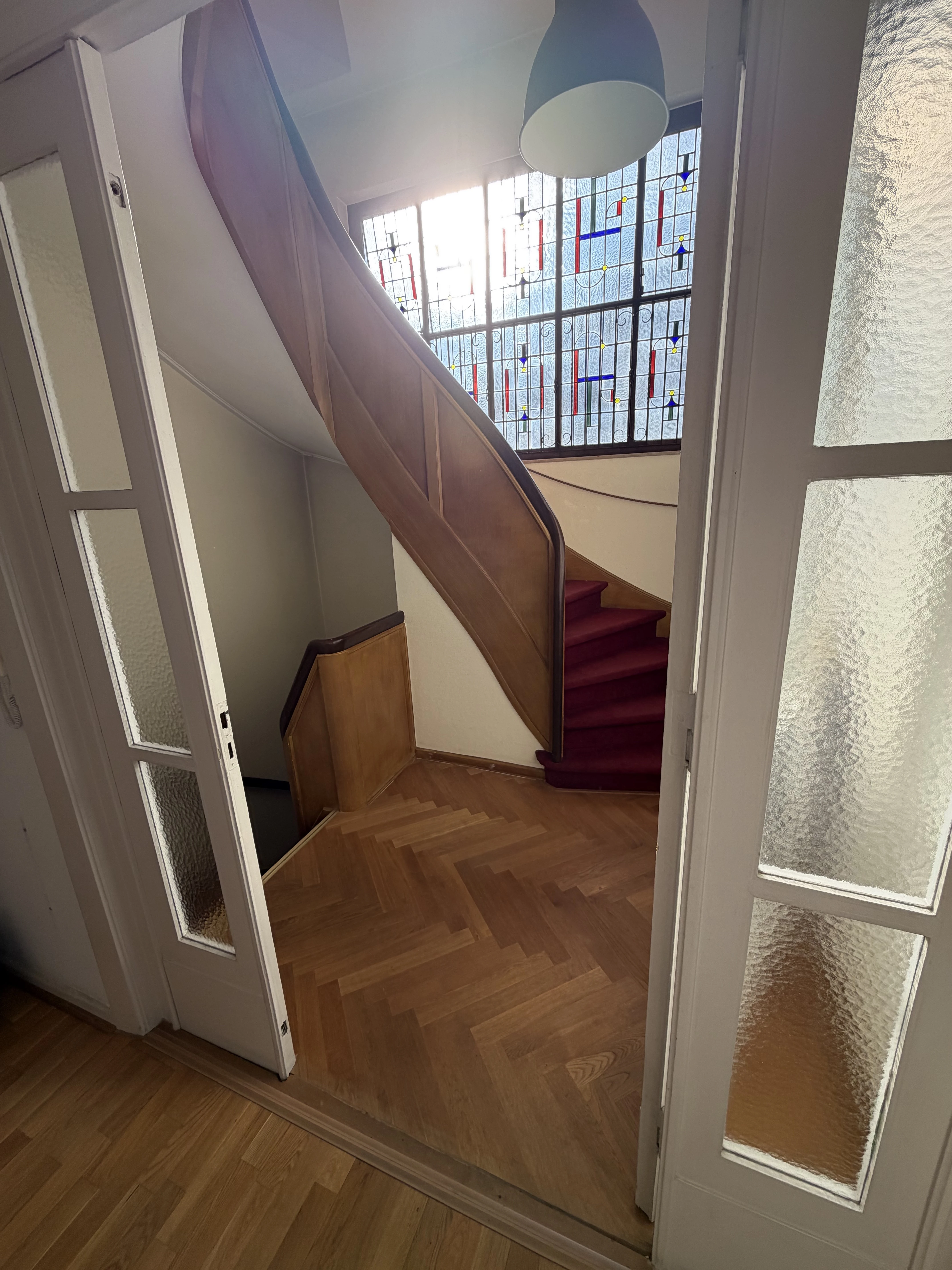 Zugang zur Wohnung im 1. OG