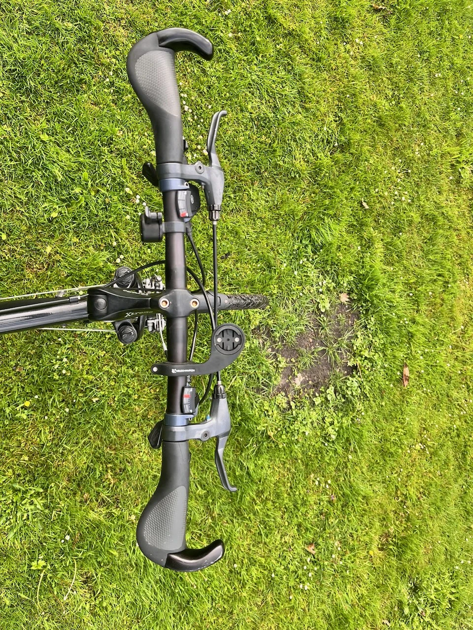 Lenker und Griffe